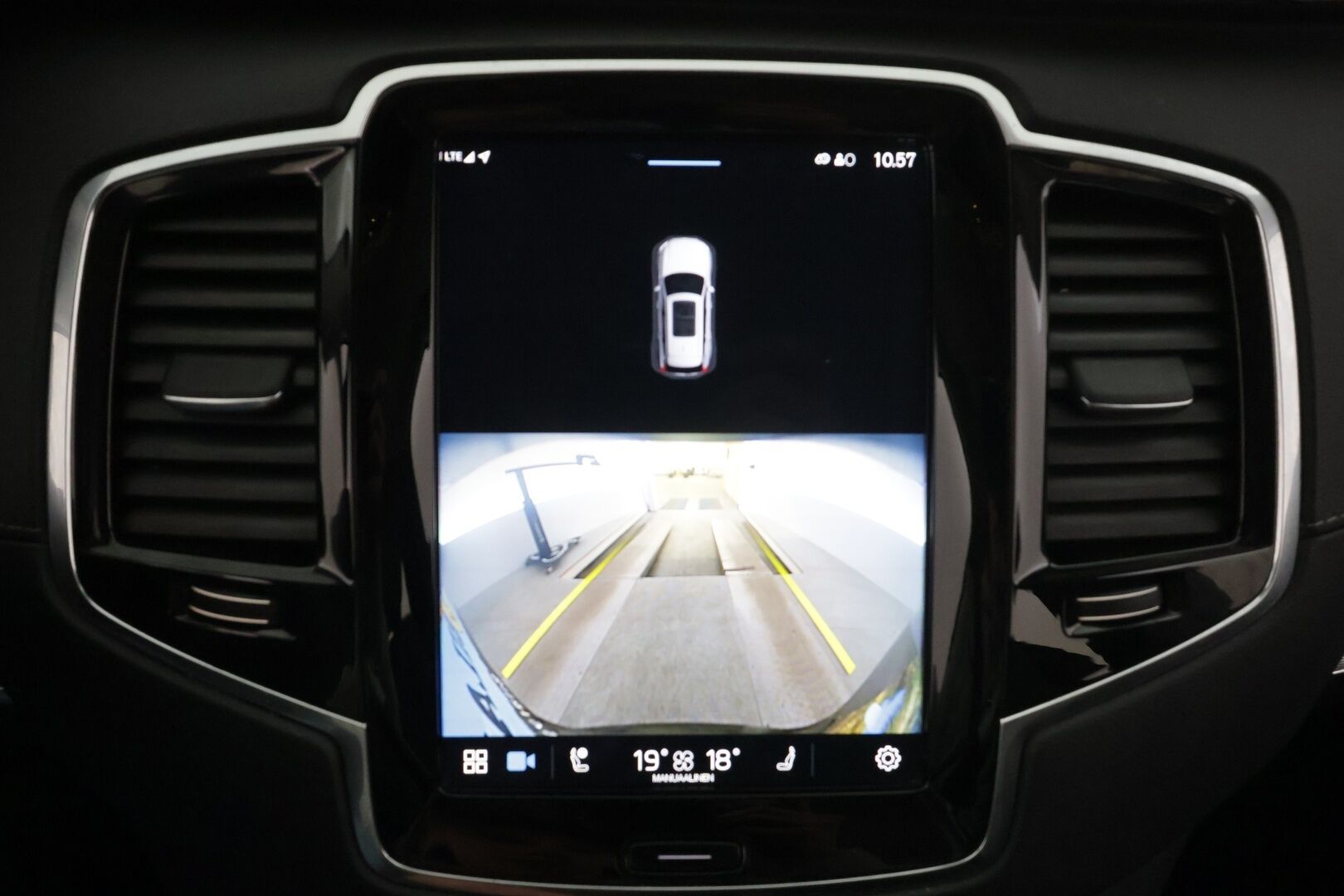 Volvo XC90 2023 T8 AWD Long Range High Performance Plus Dark 7-P * ACC / H&K / 360° / Muistipenkit / Full LED / Facelift * - Merkkihuollettu / Akku kuntotarkastettu SoH 95,9% - HULLUT AVAJAISHULINAT KORKOTARJOUS 3,29 %