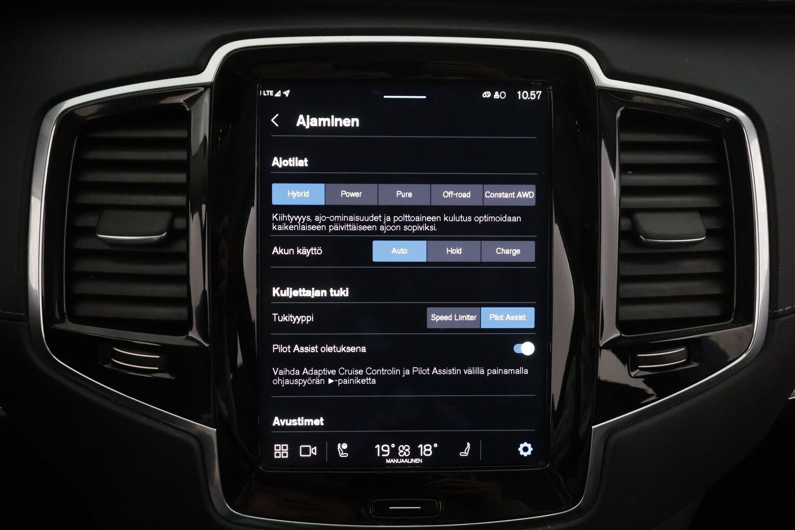 Volvo XC90 2023 T8 AWD Long Range High Performance Plus Dark 7-P * ACC / H&K / 360° / Muistipenkit / Full LED / Facelift * - Merkkihuollettu / Akku kuntotarkastettu SoH 95,9%