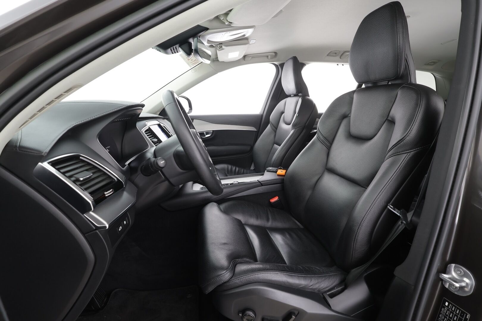 Volvo XC90 2023 T8 AWD Long Range High Performance Plus Dark 7-P * ACC / H&K / 360° / Muistipenkit / Full LED / Facelift * - Merkkihuollettu / Akku kuntotarkastettu SoH 95,9% - HULLUT AVAJAISHULINAT KORKOTARJOUS 3,29 %