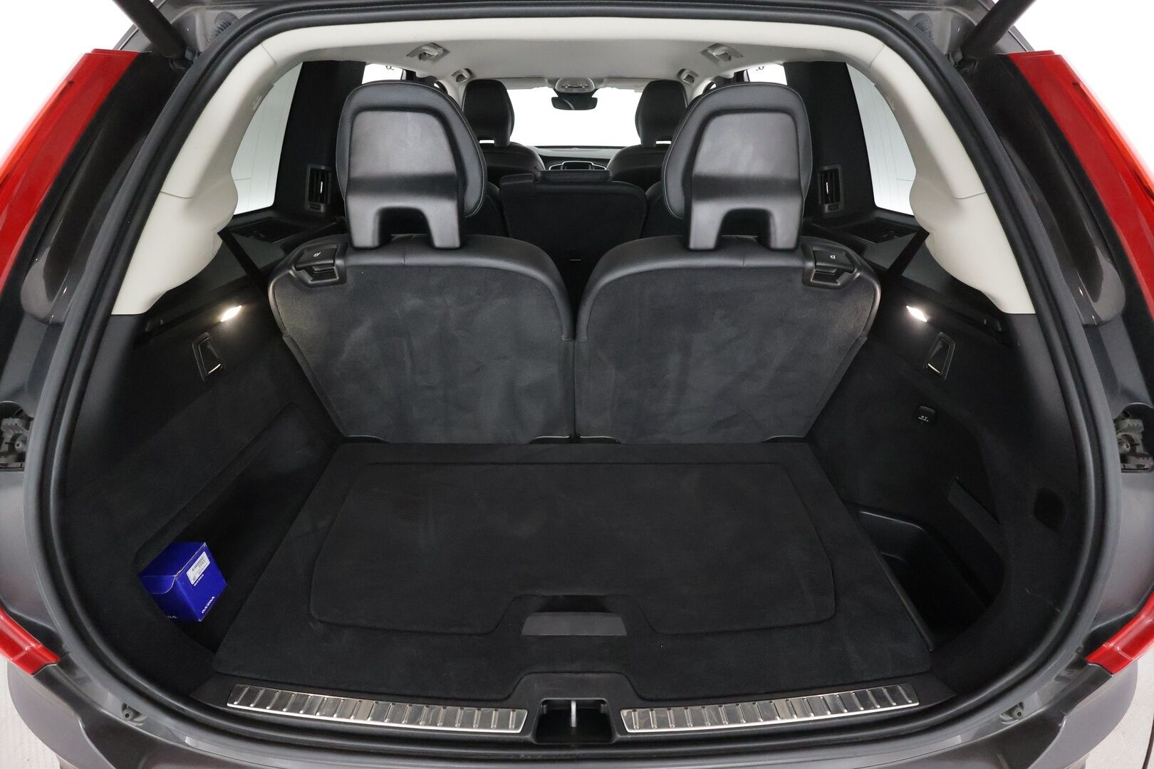 Volvo XC90 2023 T8 AWD Long Range High Performance Plus Dark 7-P * ACC / H&K / 360° / Muistipenkit / Full LED / Facelift * - Merkkihuollettu / Akku kuntotarkastettu SoH 95,9%