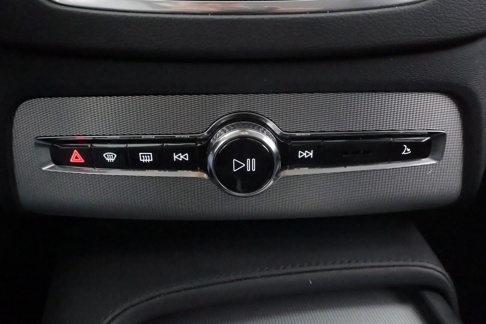 Volvo XC90 2023 T8 AWD Long Range High Performance Plus Dark 7-P * ACC / H&K / 360° / Muistipenkit / Full LED / Facelift * - Merkkihuollettu / Akku kuntotarkastettu SoH 95,9% - HULLUT AVAJAISHULINAT KORKOTARJOUS 3,29 %