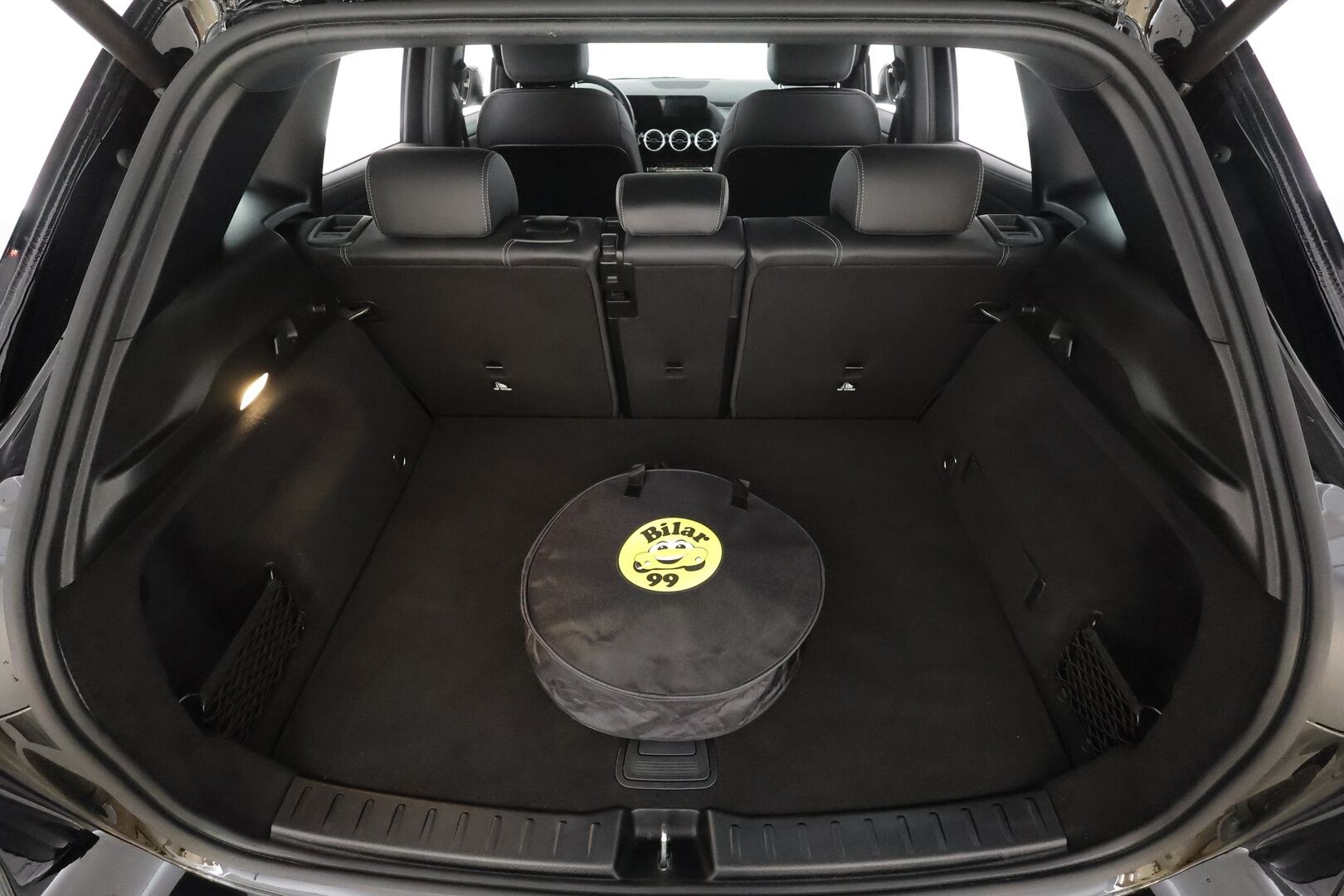 MERCEDES-BENZ EQA 2022 300 4matic Progressive * Distronic+ / P.kamera / LED / Navi / Widescreen / Midline / Puolinahat / KeylessGo * - SOH 97,9% - HULLUT AVAJAISHULINAT KORKOTARJOUS 3,29 %