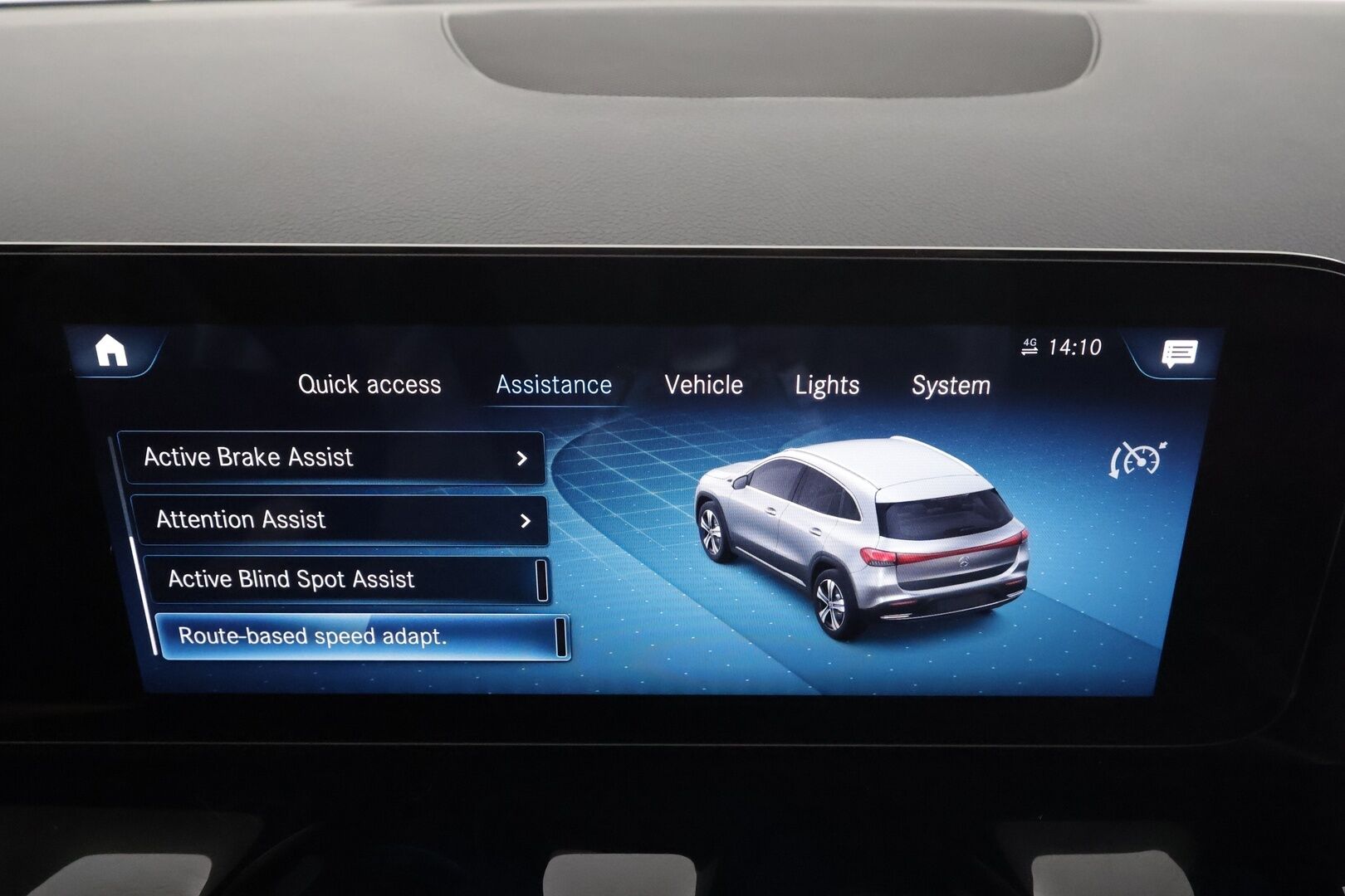 MERCEDES-BENZ EQA 2022 300 4matic Progressive * Distronic+ / P.kamera / LED / Navi / Widescreen / Midline / Puolinahat / KeylessGo * - SOH 97,9% - HULLUT AVAJAISHULINAT KORKOTARJOUS 3,29 %