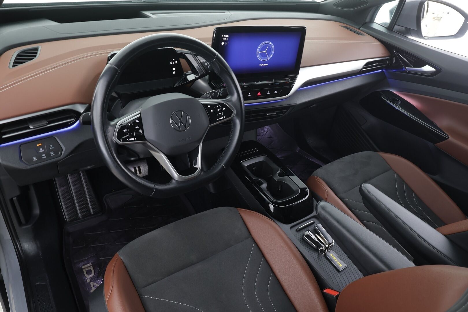 VOLKSWAGEN ID.4 2022 Pro Performance 150 kW * HUD / Koukku / ILP / ACC / LED / P.Kamera / Navi / Kaistavahti * - Kahdet renkaat 