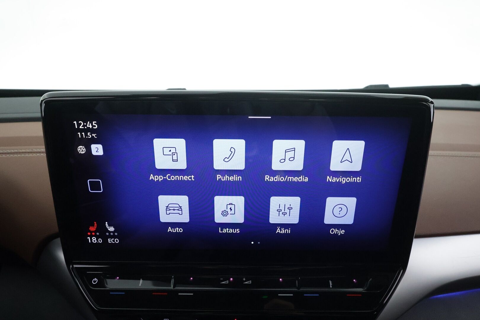 VOLKSWAGEN ID.4 2022 Pro Performance 150 kW * HUD / Koukku / ILP / ACC / LED / P.Kamera / Navi / Kaistavahti * - Kahdet renkaat 