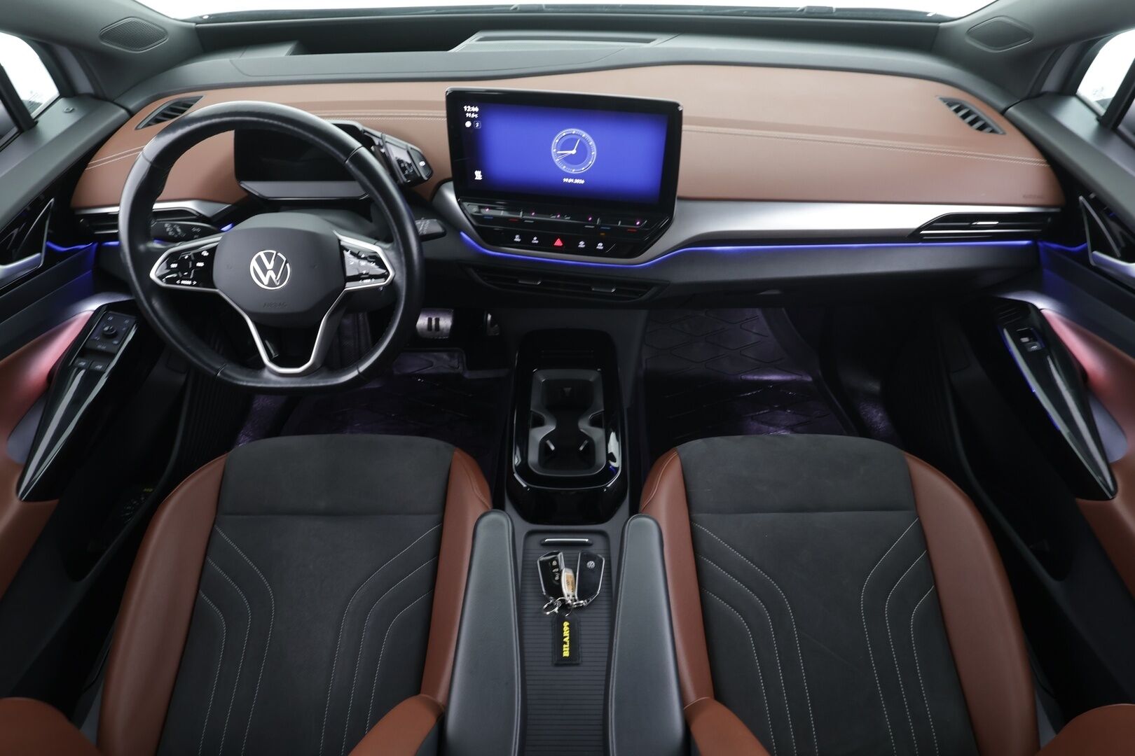 VOLKSWAGEN ID.4 2022 Pro Performance 150 kW * HUD / Koukku / ILP / ACC / LED / P.Kamera / Navi / Kaistavahti * - Kahdet renkaat 