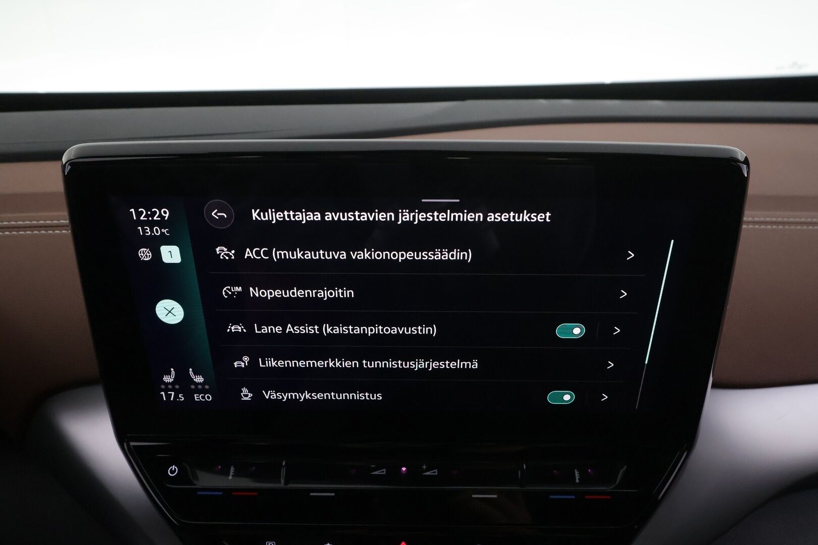 VOLKSWAGEN ID.4 2023 150kW 82kWh Top Sport Plus * ILP / ACC / Kaistavahti / LED / Koukku / Hierovat sporttipenkit muistilla / APP-connect * - Merkkihuollettu / Kahdet renkaat - HULLUT AVAJAISHULINAT KORKOTARJOUS 3,29 %