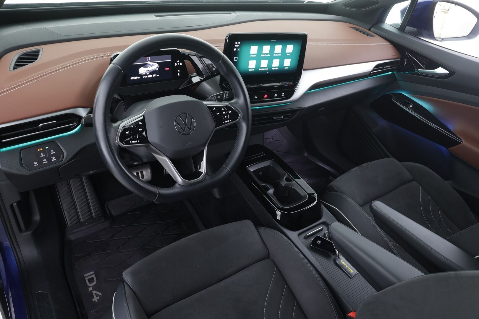 VOLKSWAGEN ID.4 2023 150kW 82kWh Top Sport Plus * ILP / ACC / Kaistavahti / LED / Koukku / Hierovat sporttipenkit muistilla / APP-connect * - Merkkihuollettu / Kahdet renkaat