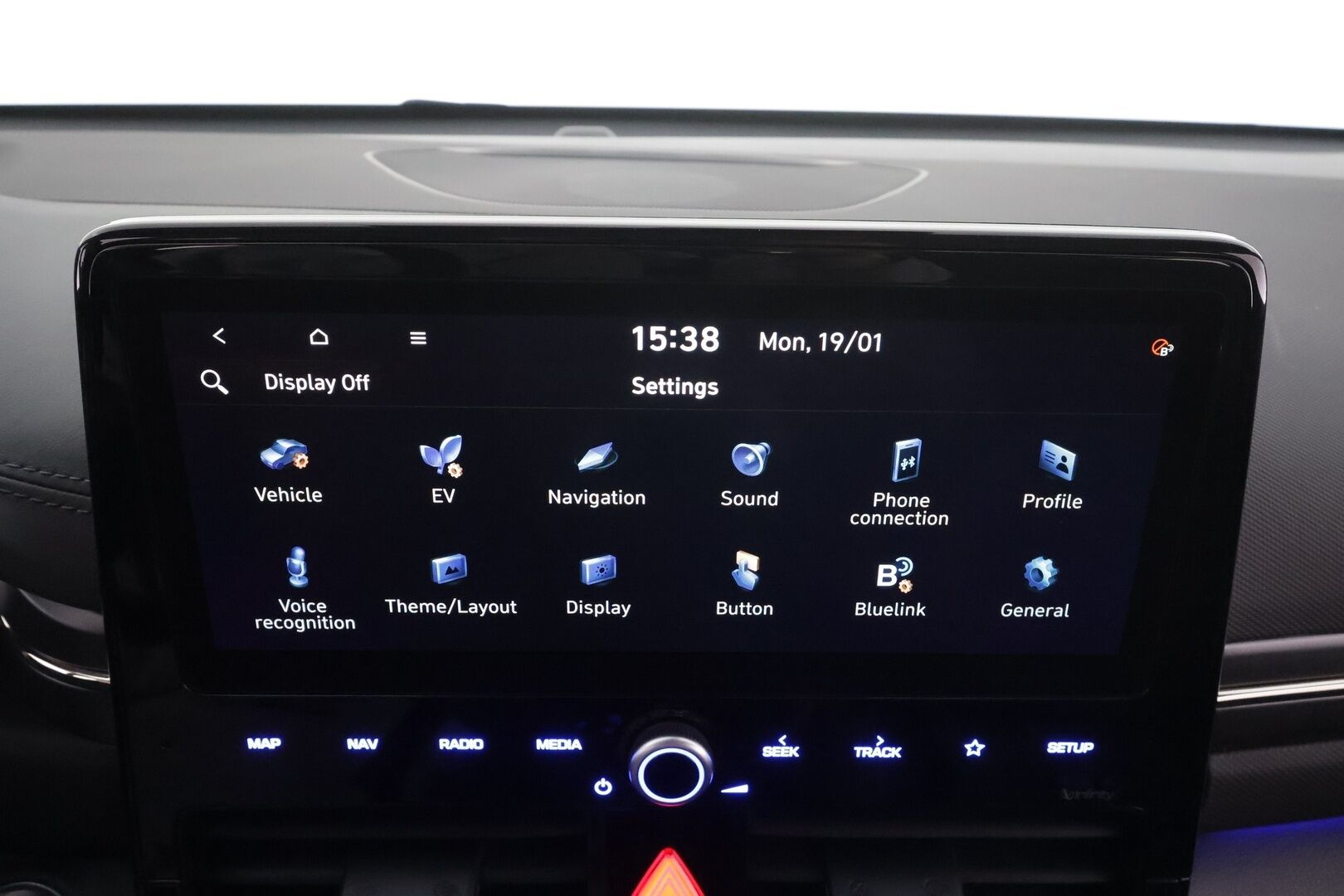 HYUNDAI IONIQ ELECTRIC 2021 MY21 38 kWh 136 hv Style * ILP / Koukku / ACC / LED / P.Kamera / Navi / Kaistavahti / Keyless * - 2x Latauskaapelit / Merkkihuollot