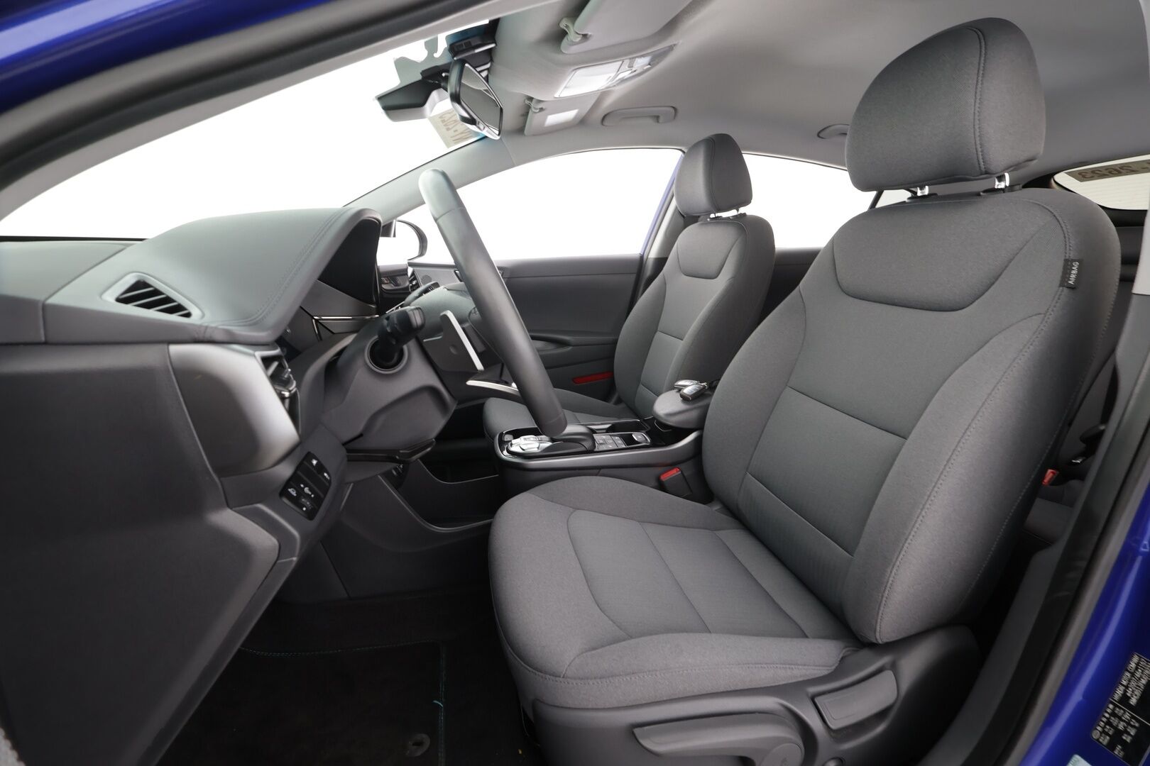 HYUNDAI IONIQ ELECTRIC 2021 MY21 38 kWh 136 hv Style * ILP / Koukku / ACC / LED / P.Kamera / Navi / Kaistavahti / Keyless * - 2x Latauskaapelit / Merkkihuollot