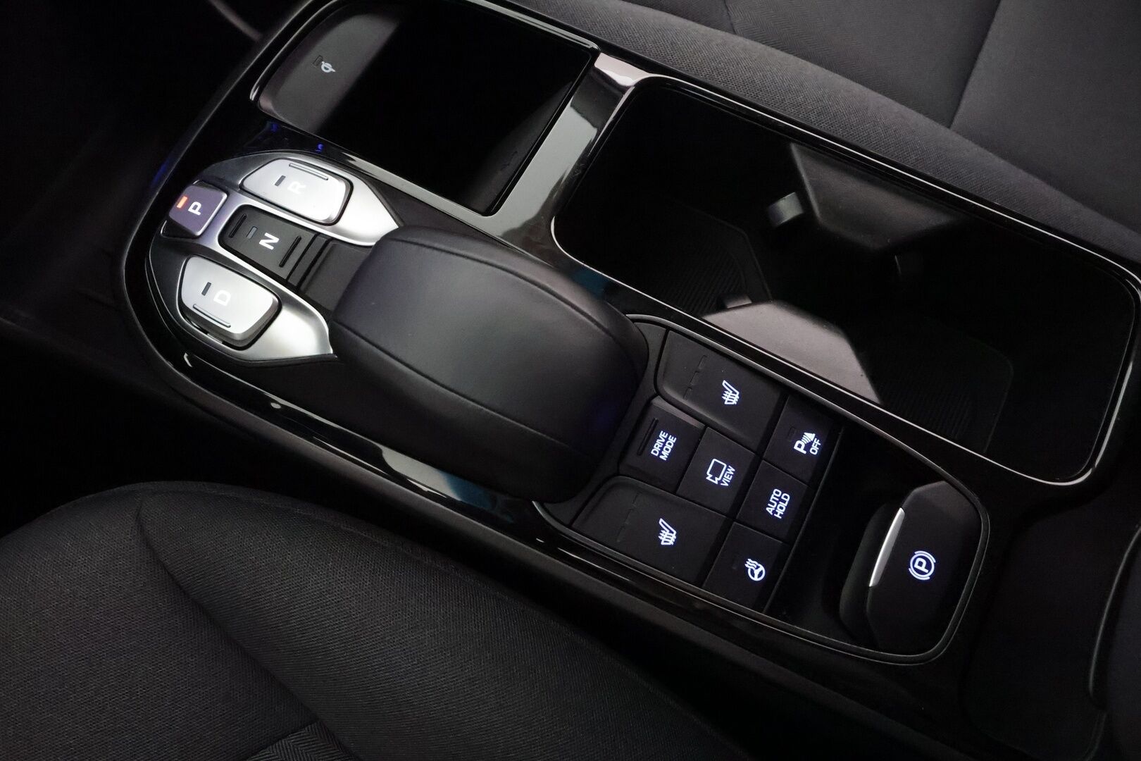 HYUNDAI IONIQ ELECTRIC 2021 MY21 38 kWh 136 hv Style * ILP / Koukku / ACC / LED / P.Kamera / Navi / Kaistavahti / Keyless * - 2x Latauskaapelit / Merkkihuollot