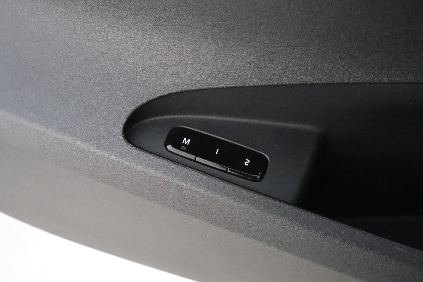 POLESTAR 2 2023 Long Range Dual Motor * Koukku / ILP / H&K / 360° / LED / ACC / Lasikatto / Sportpenkki Muistilla / Navi * - 2x Latauskaapelit / Kahdet renkaat 