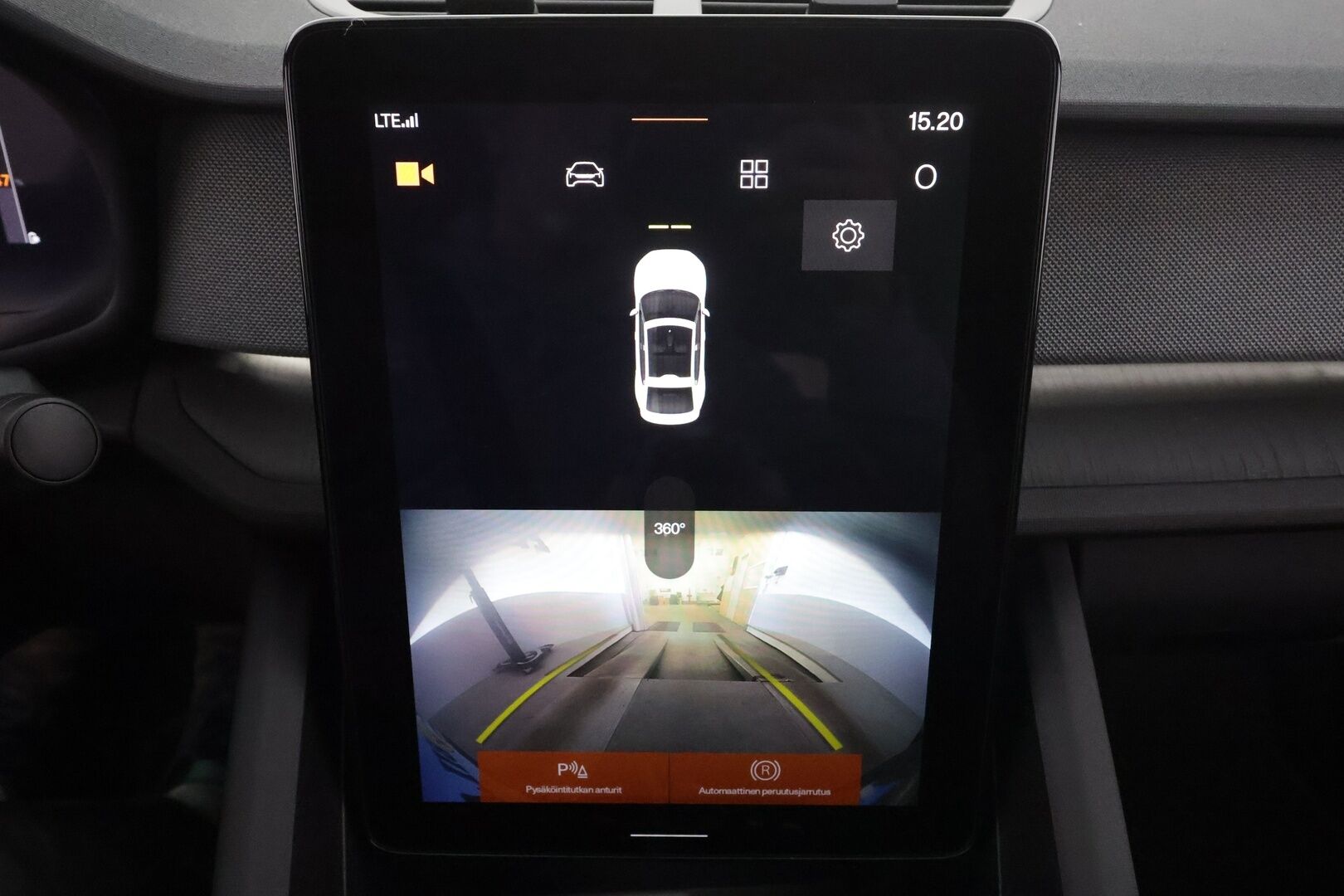 POLESTAR 2 2023 Long Range Dual Motor * Koukku / ILP / H&K / 360° / LED / ACC / Lasikatto / Sportpenkki Muistilla / Navi * - 2x Latauskaapelit / Kahdet renkaat 