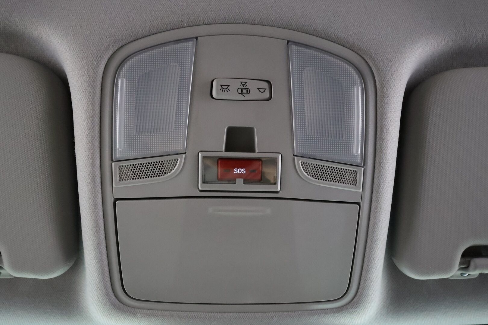 HYUNDAI KONA 2020 EV 64kWh 150 Premium * ACC / HUD / P.kamera / LED / ILP / Krell / Sähköpenkit / Ilmastoidut nahat / Navi * - Merkkihuollettu / Huippuvarusteet