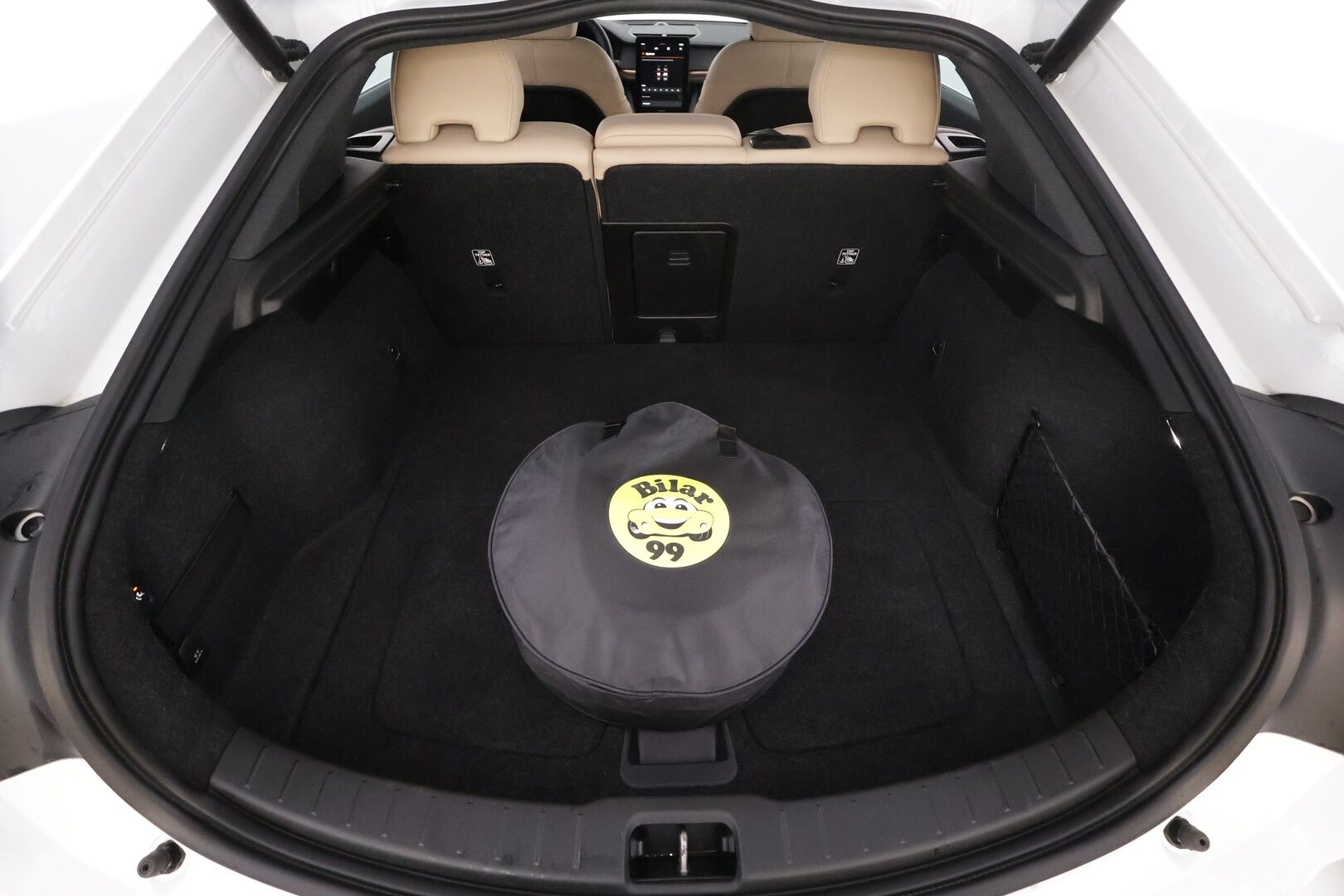 POLESTAR 2 2022 Long Range Dual Motor * Pilot&Plus / ILP / H&K / 360° / Pixel-LED / ACC / Lasikatto / Sportpenkki Muistilla / Koukku * - 2x Latauskaapelit / Kahdet renkaat 