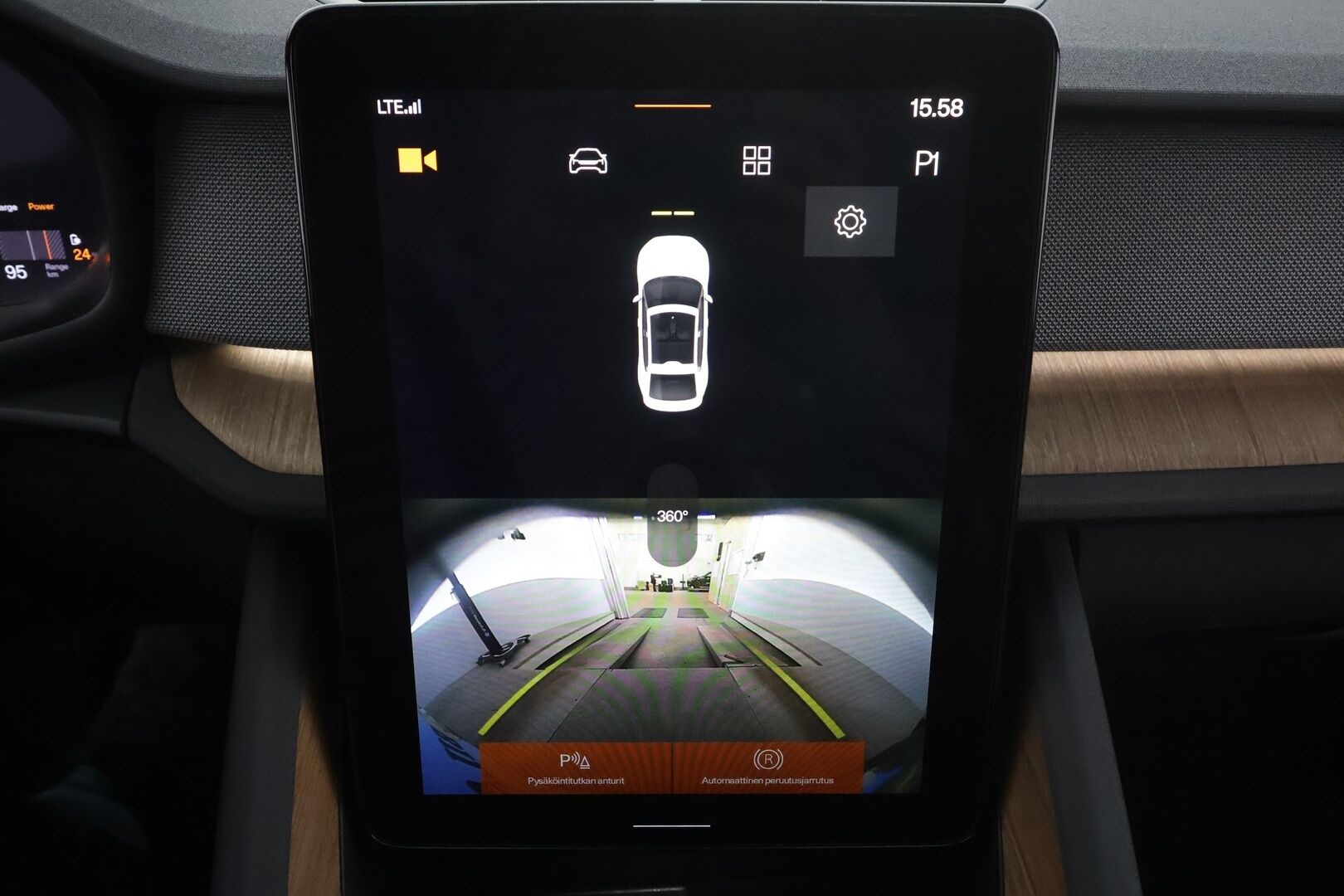 POLESTAR 2 2022 Long Range Dual Motor * Pilot&Plus / ILP / H&K / 360° / Pixel-LED / ACC / Lasikatto / Sportpenkki Muistilla / Koukku * - 2x Latauskaapelit / Kahdet renkaat 