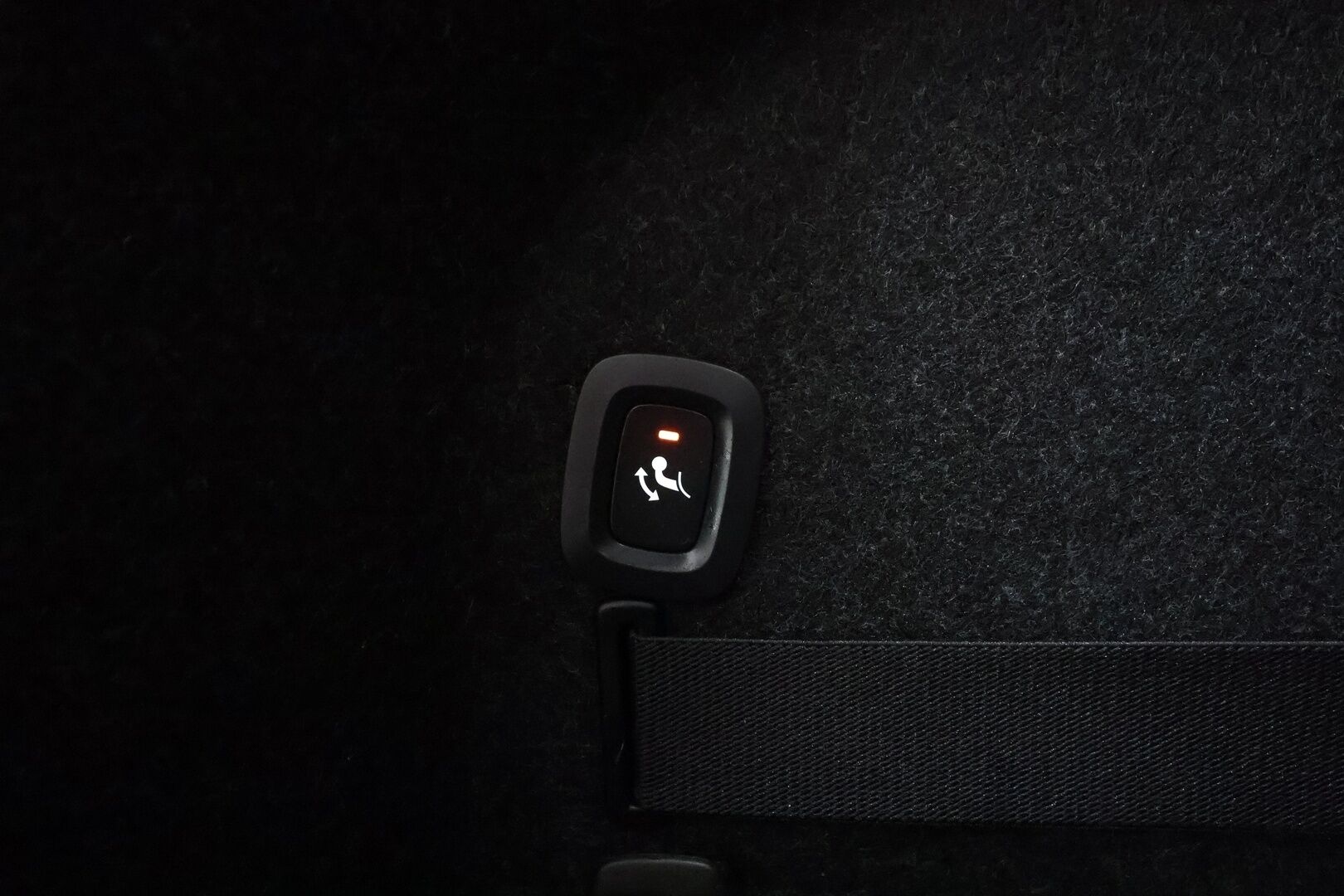 POLESTAR 2 2022 Long Range Dual Motor * Pilot&Plus / ILP / H&K / 360° / Pixel-LED / ACC / Lasikatto / Sportpenkki Muistilla / Koukku * - 2x Latauskaapelit / Kahdet renkaat 