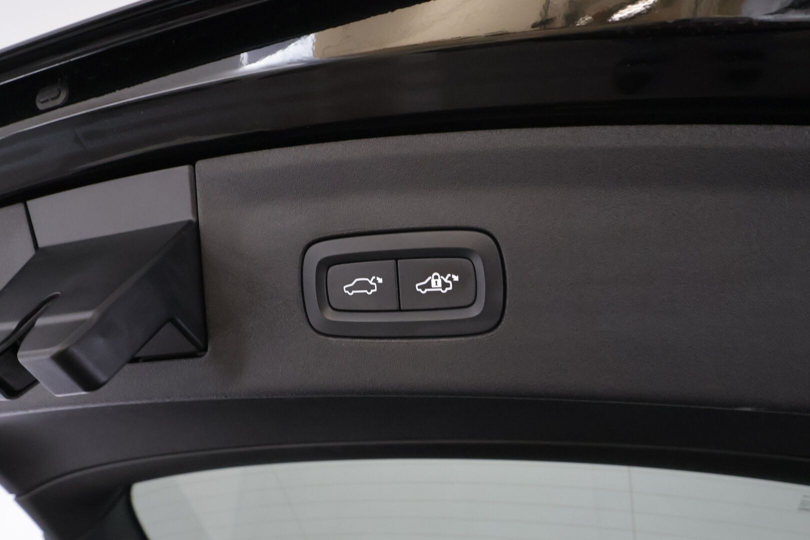 POLESTAR 2 2024 Long Range Dual Motor Performance, 350kW * Lasikatto / ILP / ACC / Pixel-LED / 360 / Sportpenkki Muistilla * - H&K / Pilot&Plus / Kahdet renkaat aluvanteilla / Merkkihuollot 