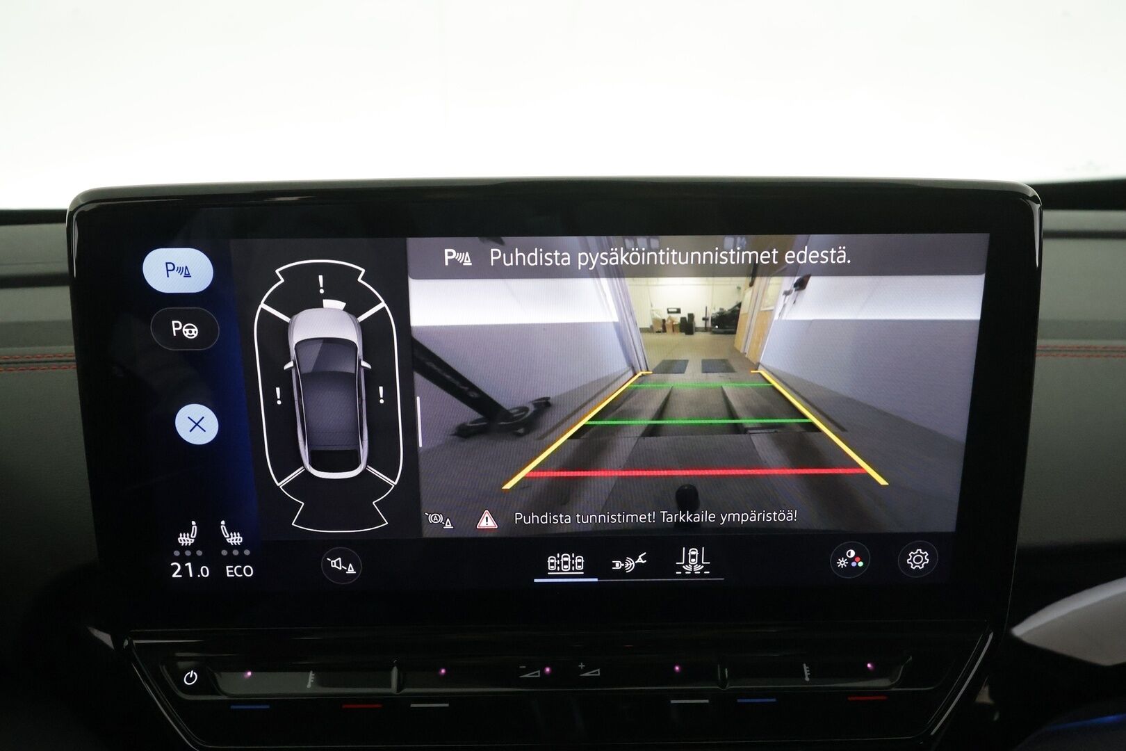 VOLKSWAGEN ID.5 2023 GTX 4MOTION Business * Koukku / ILP / Lasikatto / ACC / Matrix-LED / P.Kamera / Hierovat Sportpenkit Muistilla * - 2x Latauskaapelit / Kahdet renkaat 