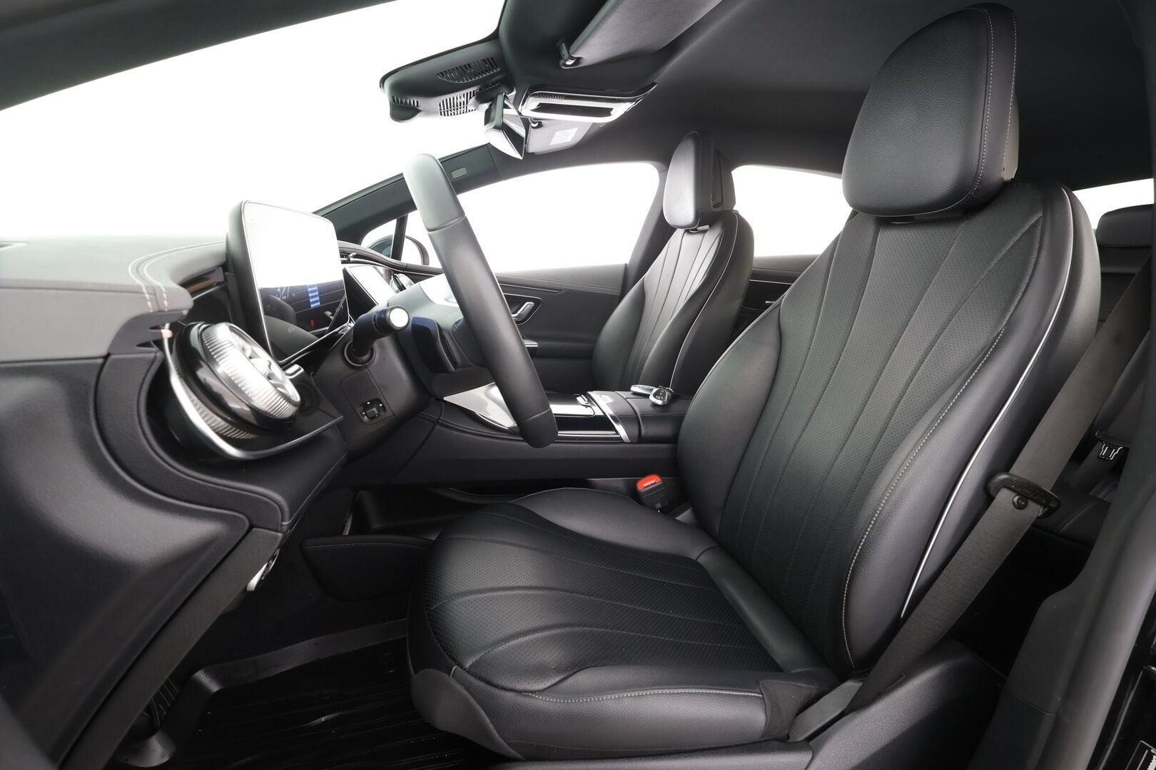 MERCEDES-BENZ EQE 2024 300 * ALV / Nahkasisusta / Distronic Pro / Lämpöpumppu / Muistipenkit / LED / KeylessGo / Sähköluukku / Comand Navi / LED - Kahdet renkaat aluvanteilla / Merkkihuollettu / Juuri tullut Tampereelle!