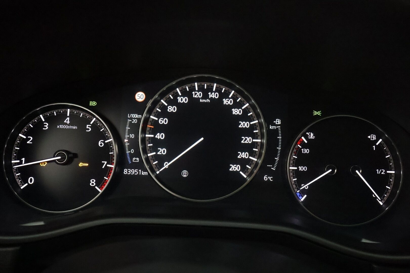 MAZDA CX-30 2019 2,0 M Hybrid Skyactiv-X Vision MT * Adapt.Vakkari / 360-Kamera / HUD / Navi / Kaistavahti / KeylessGo / Sähköluukku! - Kahdet renkaat aluvanteilla - HULLUT AVAJAISHULINAT KORKOTARJOUS 3,29 %