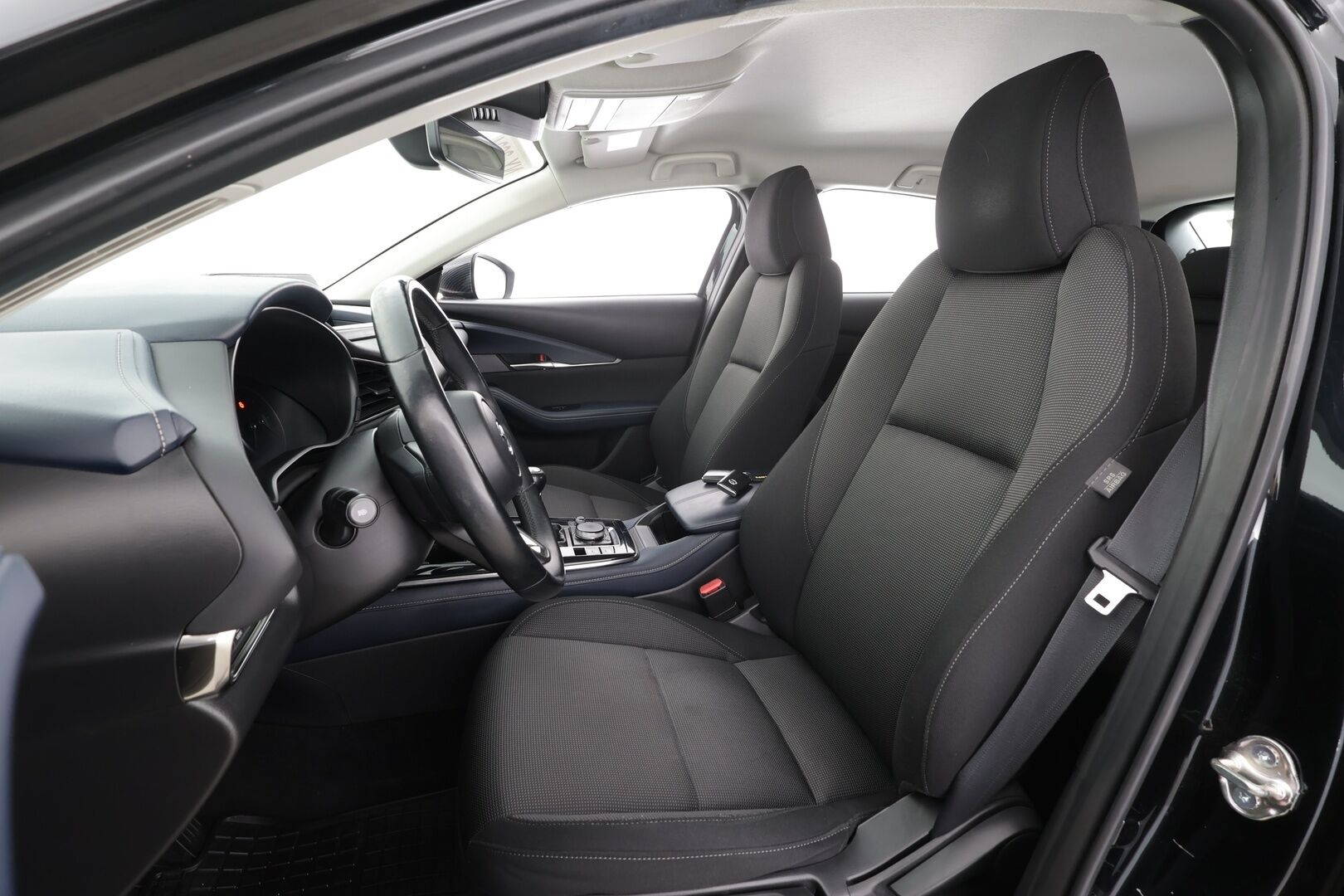 MAZDA CX-30 2019 2,0 M Hybrid Skyactiv-X Vision MT * Adapt.Vakkari / 360-Kamera / HUD / Navi / Kaistavahti / KeylessGo / Sähköluukku! - Kahdet renkaat aluvanteilla - HULLUT AVAJAISHULINAT KORKOTARJOUS 3,29 %