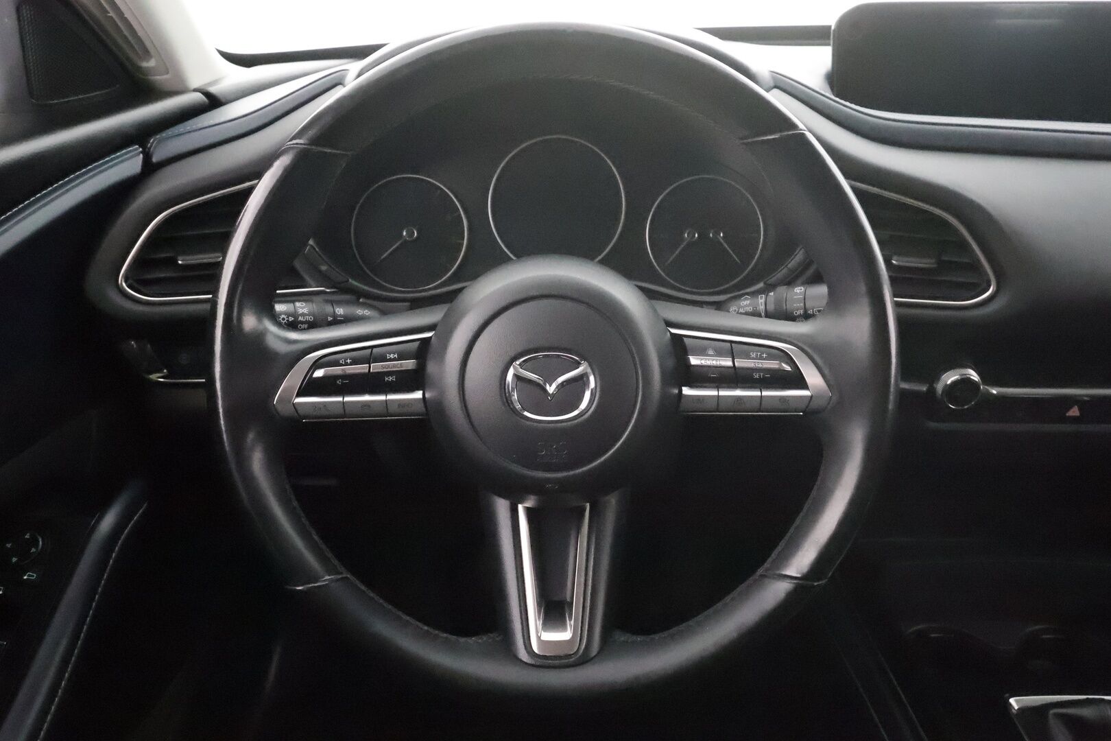 MAZDA CX-30 2019 2,0 M Hybrid Skyactiv-X Vision MT * Adapt.Vakkari / 360-Kamera / HUD / Navi / Kaistavahti / KeylessGo / Sähköluukku! - Kahdet renkaat aluvanteilla - HULLUT AVAJAISHULINAT KORKOTARJOUS 3,29 %