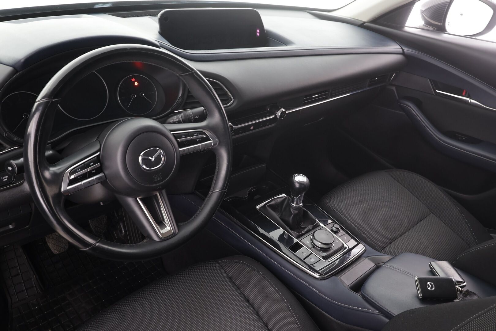 MAZDA CX-30 2019 2,0 M Hybrid Skyactiv-X Vision MT * Adapt.Vakkari / 360-Kamera / HUD / Navi / Kaistavahti / KeylessGo / Sähköluukku! - Kahdet renkaat aluvanteilla - HULLUT AVAJAISHULINAT KORKOTARJOUS 3,29 %