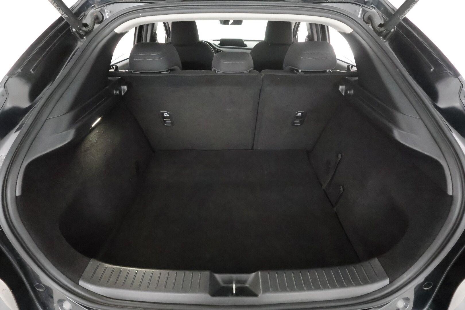 MAZDA CX-30 2019 2,0 M Hybrid Skyactiv-X Vision MT * Adapt.Vakkari / 360-Kamera / HUD / Navi / Kaistavahti / KeylessGo / Sähköluukku! - Kahdet renkaat aluvanteilla - HULLUT AVAJAISHULINAT KORKOTARJOUS 3,29 %