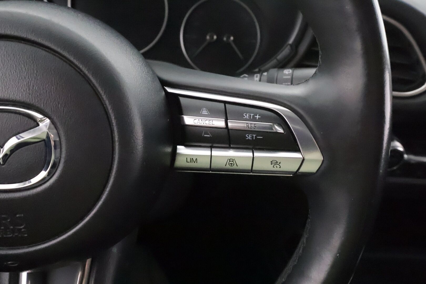 MAZDA CX-30 2019 2,0 M Hybrid Skyactiv-X Vision MT * Adapt.Vakkari / 360-Kamera / HUD / Navi / Kaistavahti / KeylessGo / Sähköluukku! - Kahdet renkaat aluvanteilla - HULLUT AVAJAISHULINAT KORKOTARJOUS 3,29 %