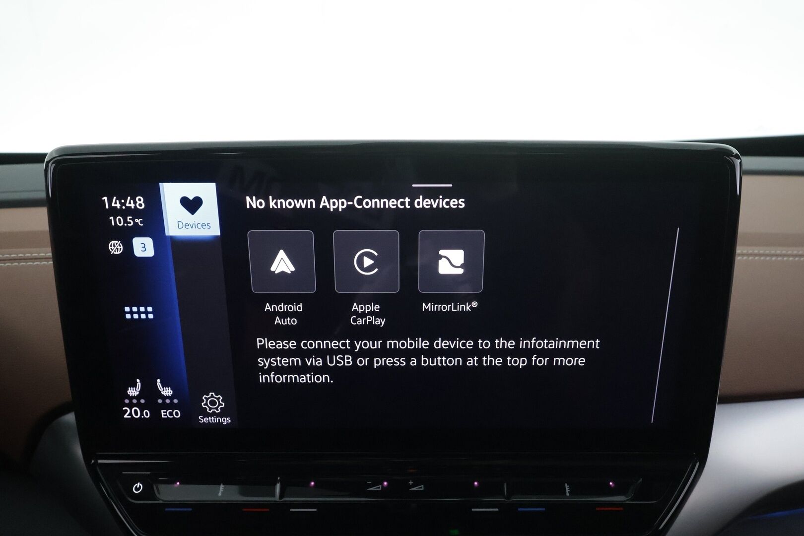 VOLKSWAGEN ID.4 2022 Pro Performance 150kW * HUD / ILP / ACC / 360° / Koukku / Hierovat Sporttipenkit / Lasikatto / Keyless * - Merkkihuollettu / Kahdet renkaat