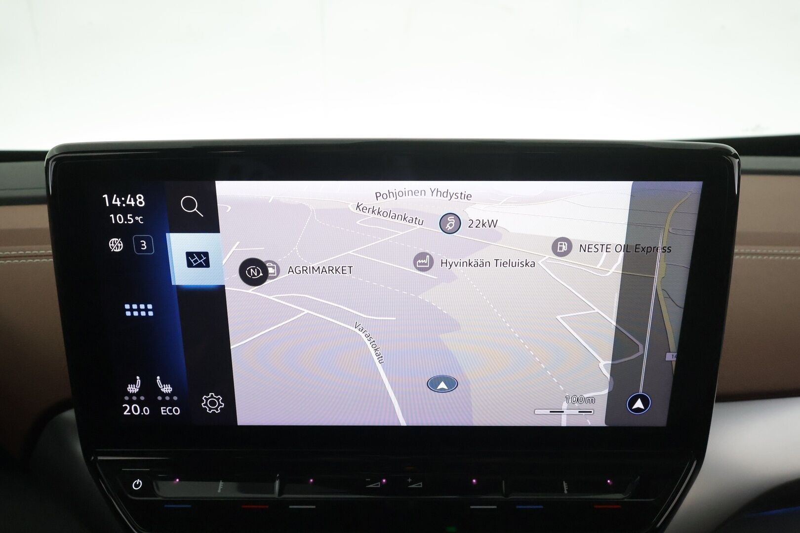 VOLKSWAGEN ID.4 2022 Pro Performance 150kW * HUD / ILP / ACC / 360° / Koukku / Hierovat Sporttipenkit / Lasikatto / Keyless * - Merkkihuollettu / Kahdet renkaat