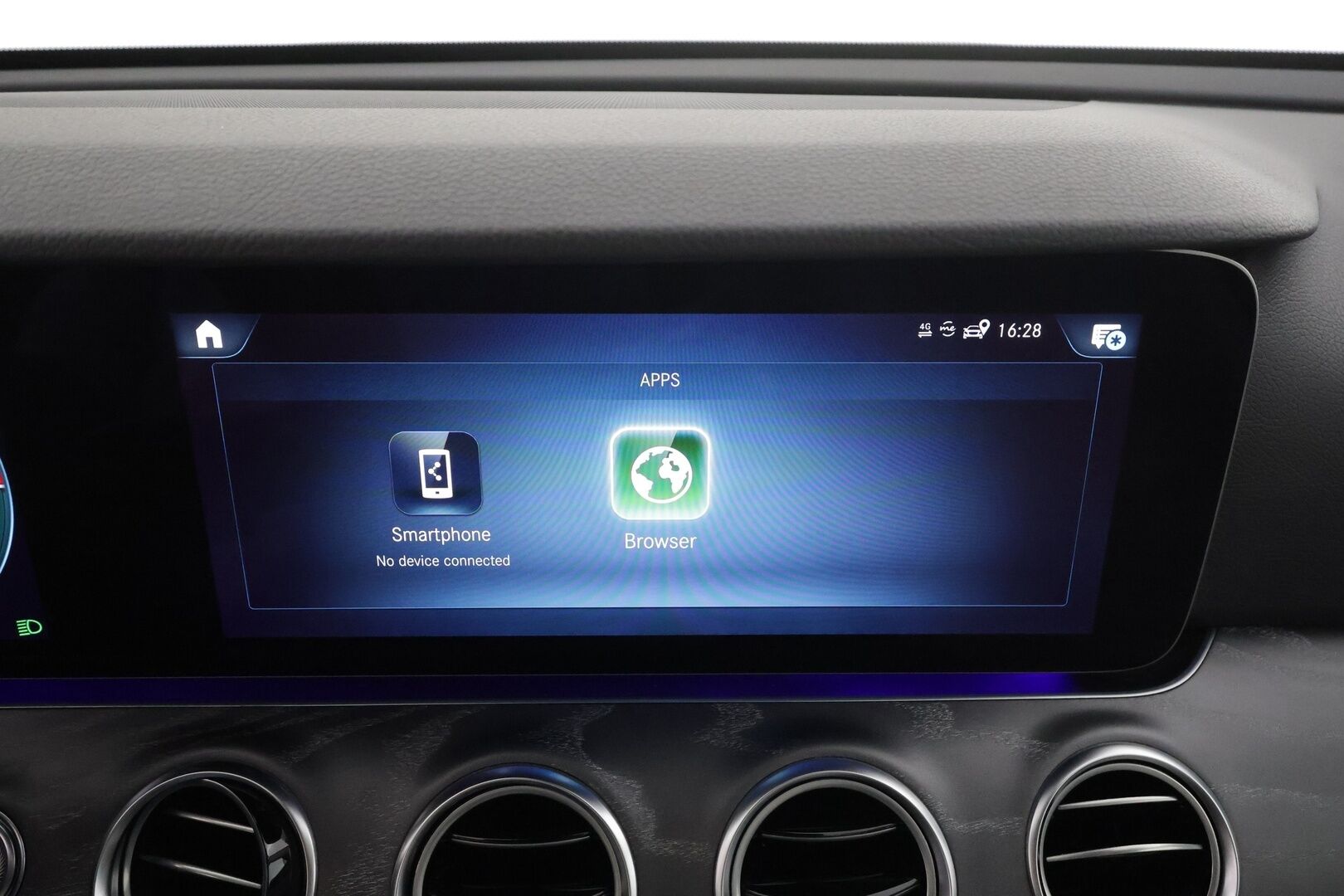 MERCEDES-BENZ E 2023 300 de 4Matic T 9G-Tronic Avantgarde * Distronic+ / 360° / Burmester / Muistipenkit / Koukku / KeylessGo / Vaaleat nahat * - Akku kuntotarkastettu / Kahdet renkaat aluvanteilla / Merkkihuollettu