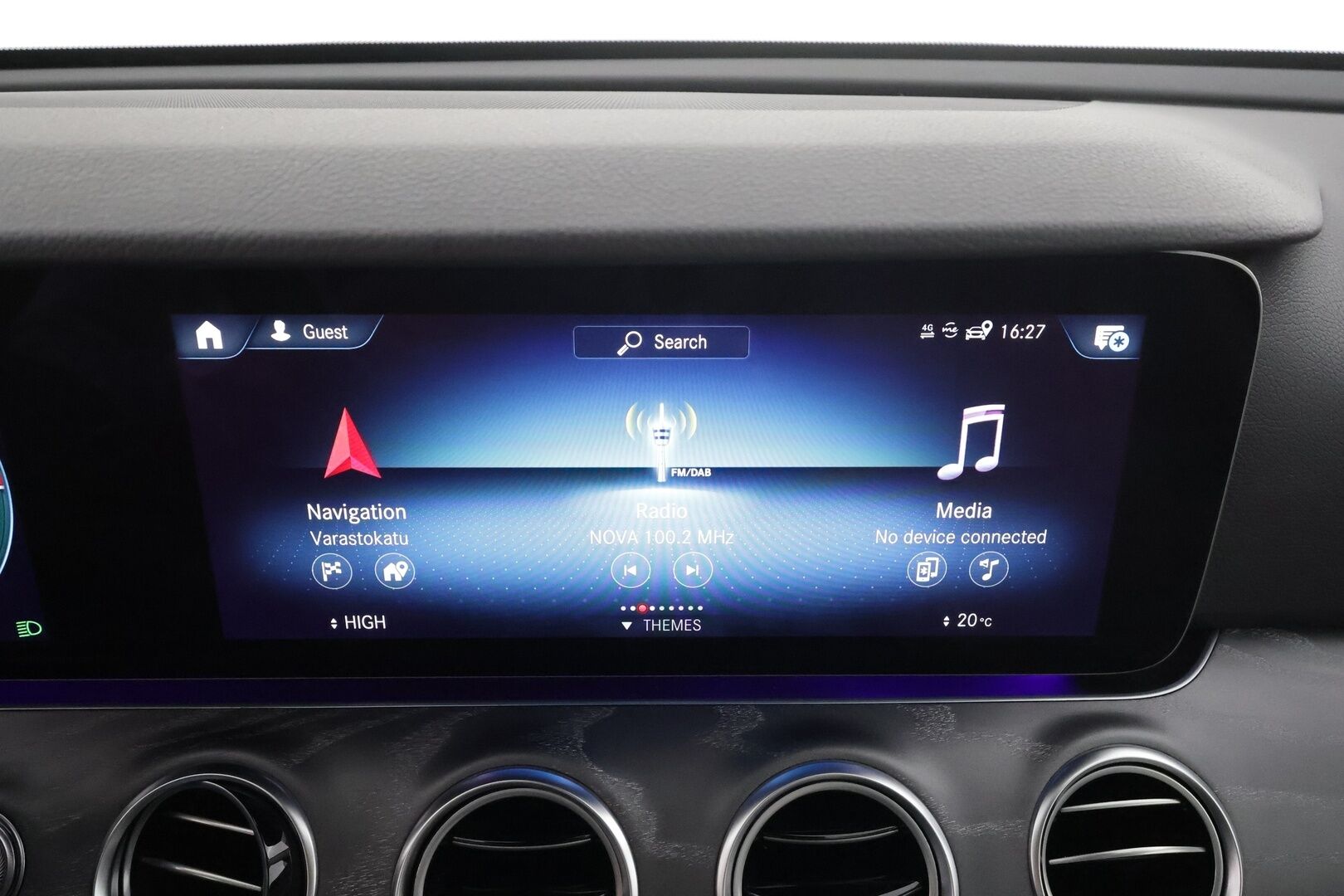 MERCEDES-BENZ E 2023 300 de 4Matic T 9G-Tronic Avantgarde * Distronic+ / 360° / Burmester / Muistipenkit / Koukku / KeylessGo / Vaaleat nahat * - Akku kuntotarkastettu / Kahdet renkaat aluvanteilla / Merkkihuollettu