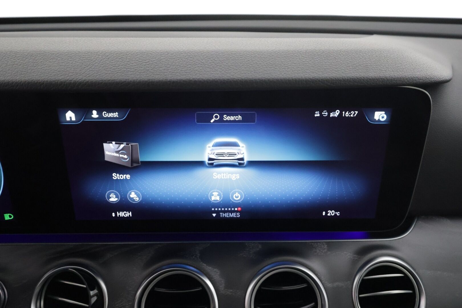 MERCEDES-BENZ E 2023 300 de 4Matic T 9G-Tronic Avantgarde * Distronic+ / 360° / Burmester / Muistipenkit / Koukku / KeylessGo / Vaaleat nahat * - Akku kuntotarkastettu / Kahdet renkaat aluvanteilla / Merkkihuollettu