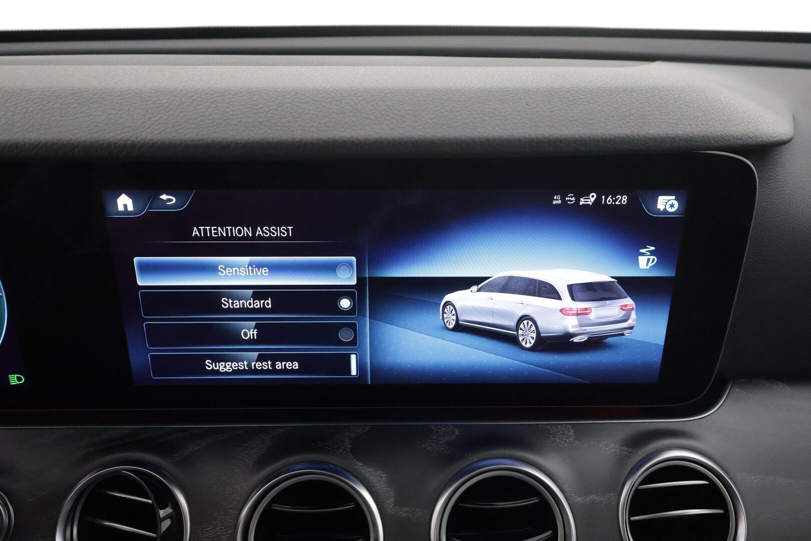 MERCEDES-BENZ E 2023 300 de 4Matic T 9G-Tronic Avantgarde * Distronic+ / 360° / Burmester / Muistipenkit / Koukku / KeylessGo / Vaaleat nahat * - Akku kuntotarkastettu / Kahdet renkaat aluvanteilla / Merkkihuollettu