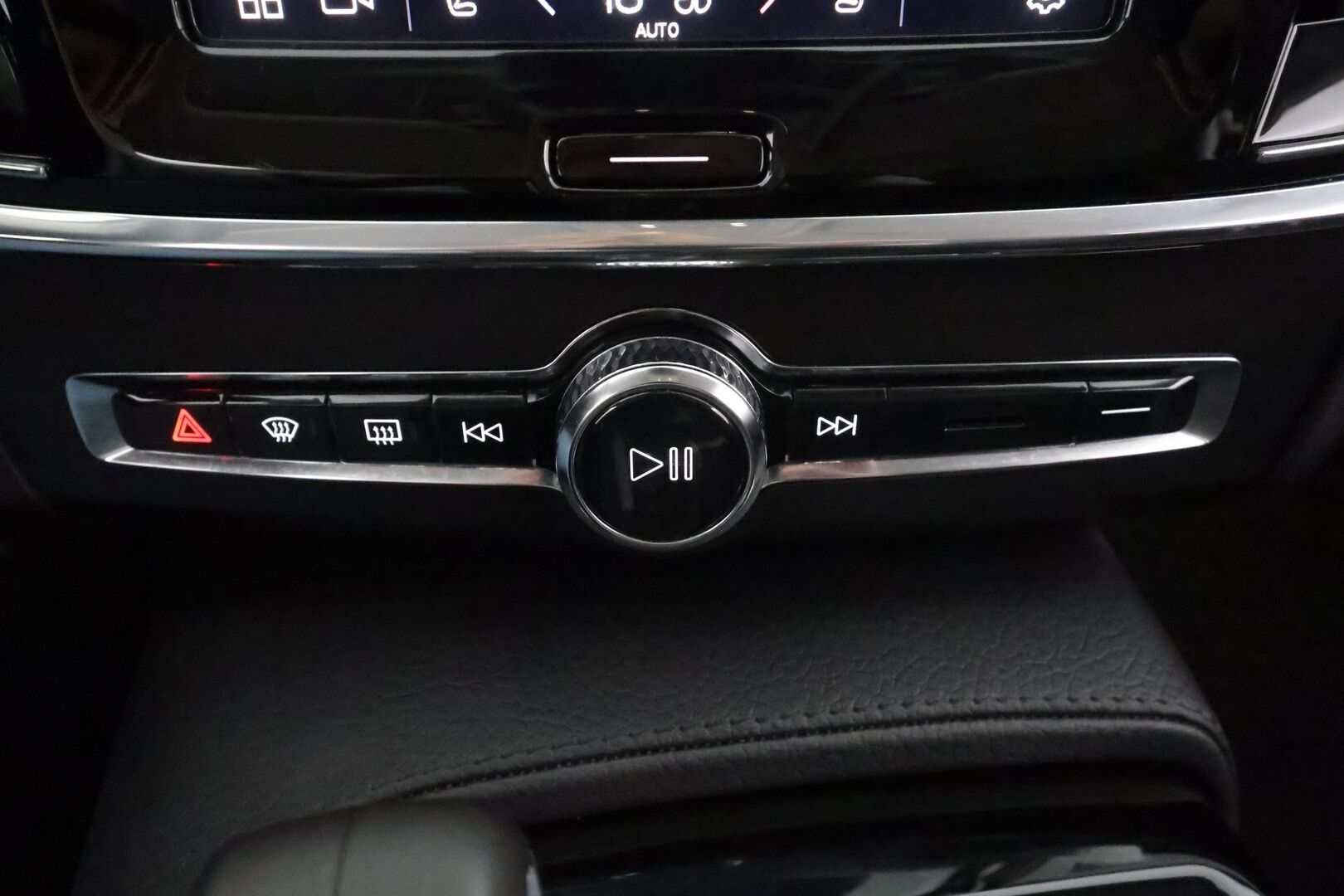 Volvo V90 2022 T6 Recharge TwE AWD Inscription Expression aut * Muistipenkit / Webasto / Adapt.Vakkari / Vetokoukku / 360-Kamera / - Akku kuntotarkastettu SoH 95% / Kahdet renkaat aluvanteilla / Merkkihuollettu / Facelift!