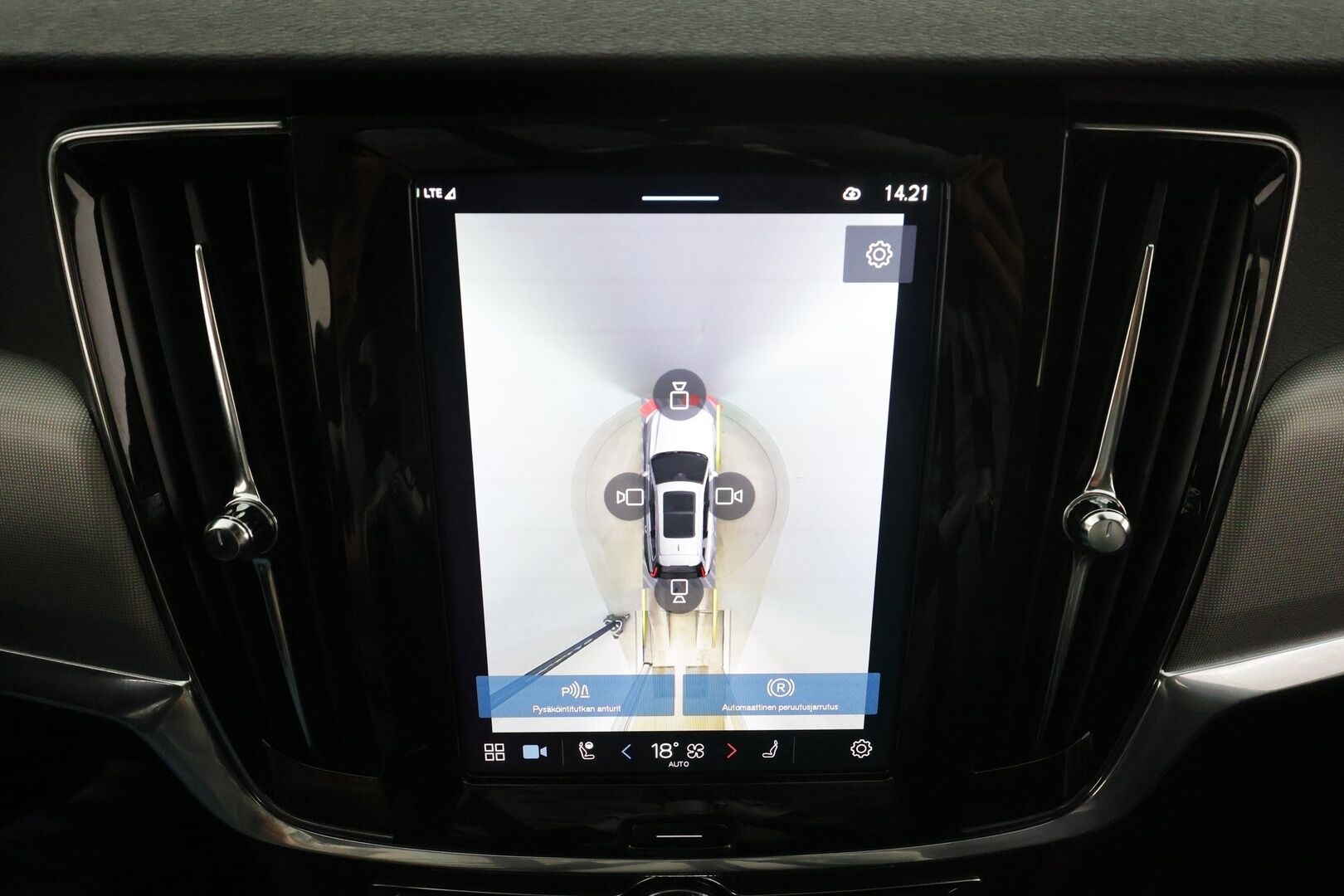 Volvo V90 2022 T6 Recharge TwE AWD Inscription Expression aut * Muistipenkit / Webasto / Adapt.Vakkari / Vetokoukku / 360-Kamera / - Akku kuntotarkastettu SoH 95% / Kahdet renkaat aluvanteilla / Merkkihuollettu / Facelift!