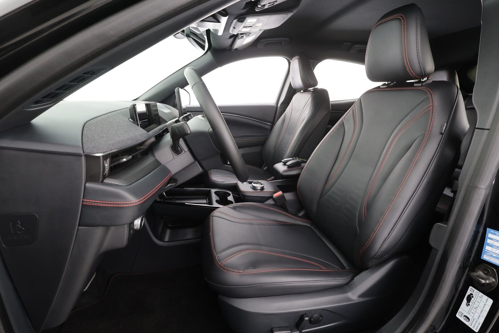 FORD MUSTANG MACH-E 2022 AWD 351 * B&O / ACC / LED / Muistipenkki / 360° / Kaistavahti / Navi / Keyless * - 2x Latauskaapelit 