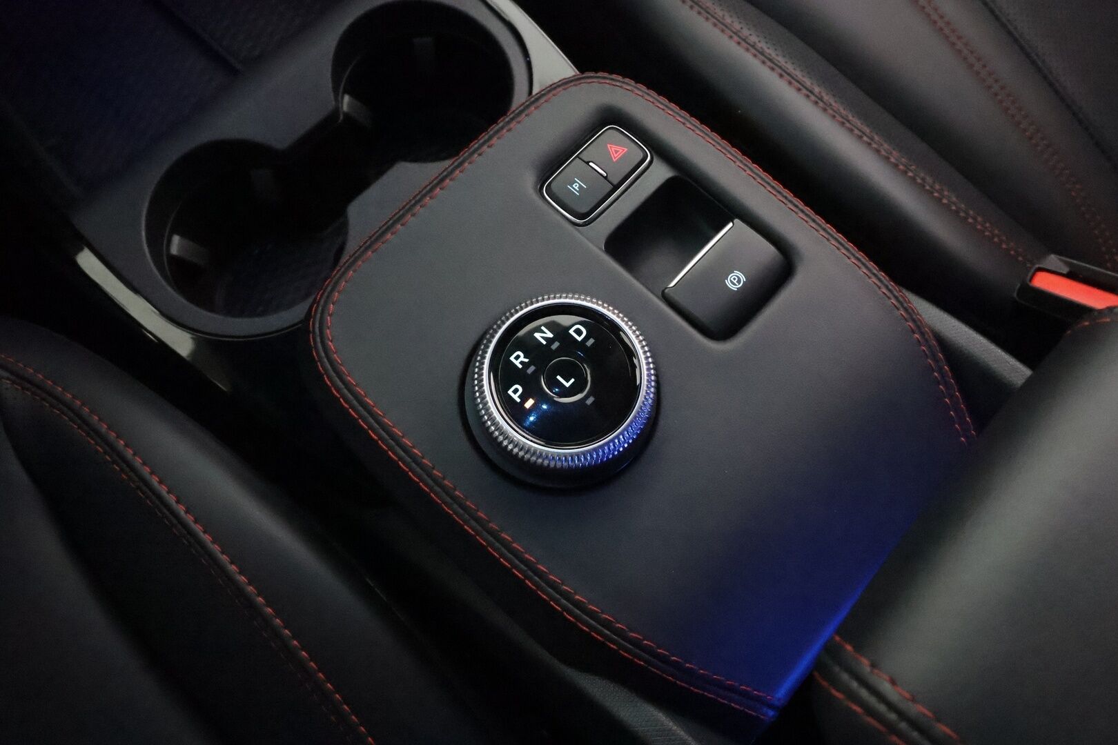 FORD MUSTANG MACH-E 2022 AWD 351 * B&O / ACC / LED / Muistipenkki / 360° / Kaistavahti / Navi / Keyless * - 2x Latauskaapelit 