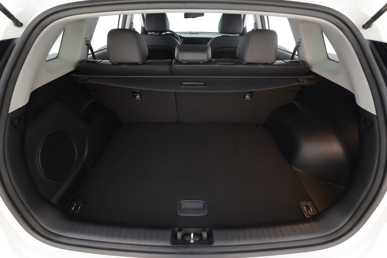 KIA NIRO 2022 64 kWh Spirit * ILP / Kamera / ACC / LED / JBL / Apple & Android / Keyless* - KATSO POIKKEUKSELLINEN HINTA! / Mekkihuollettu / SoH 97.9% / Puhdas CarVertical / ALV