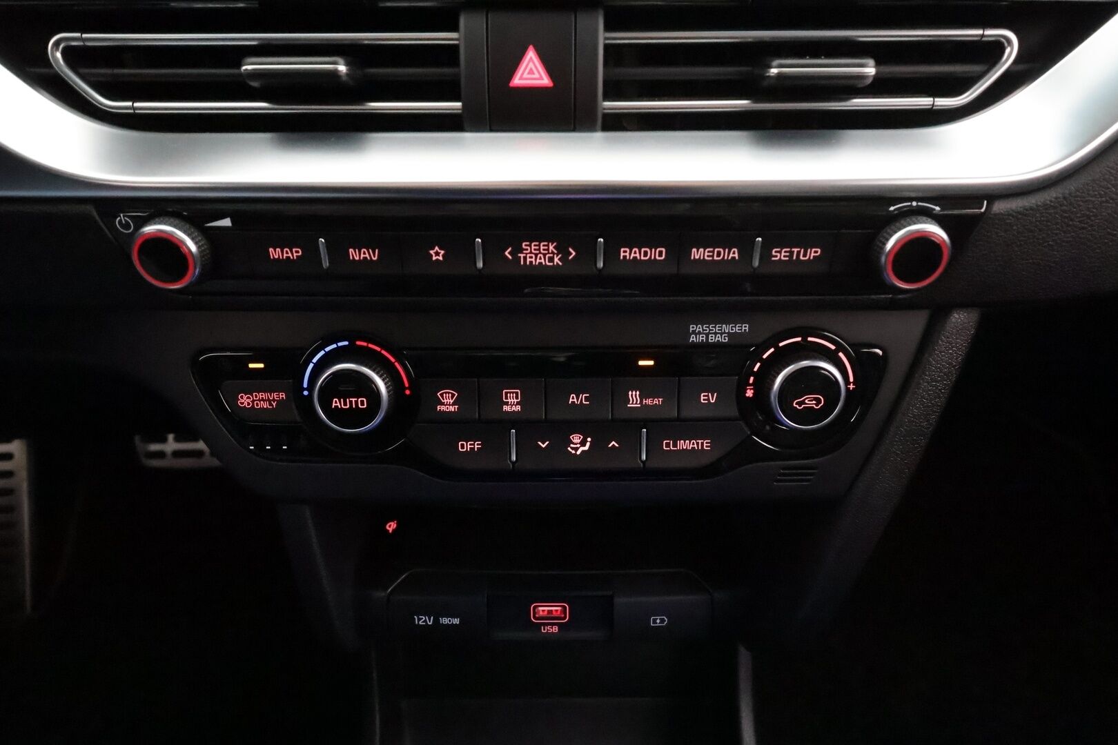 KIA NIRO 2022 64 kWh Spirit * ILP / P.kamera / SCC / LED / JBL / Apple & Android / Keyless*