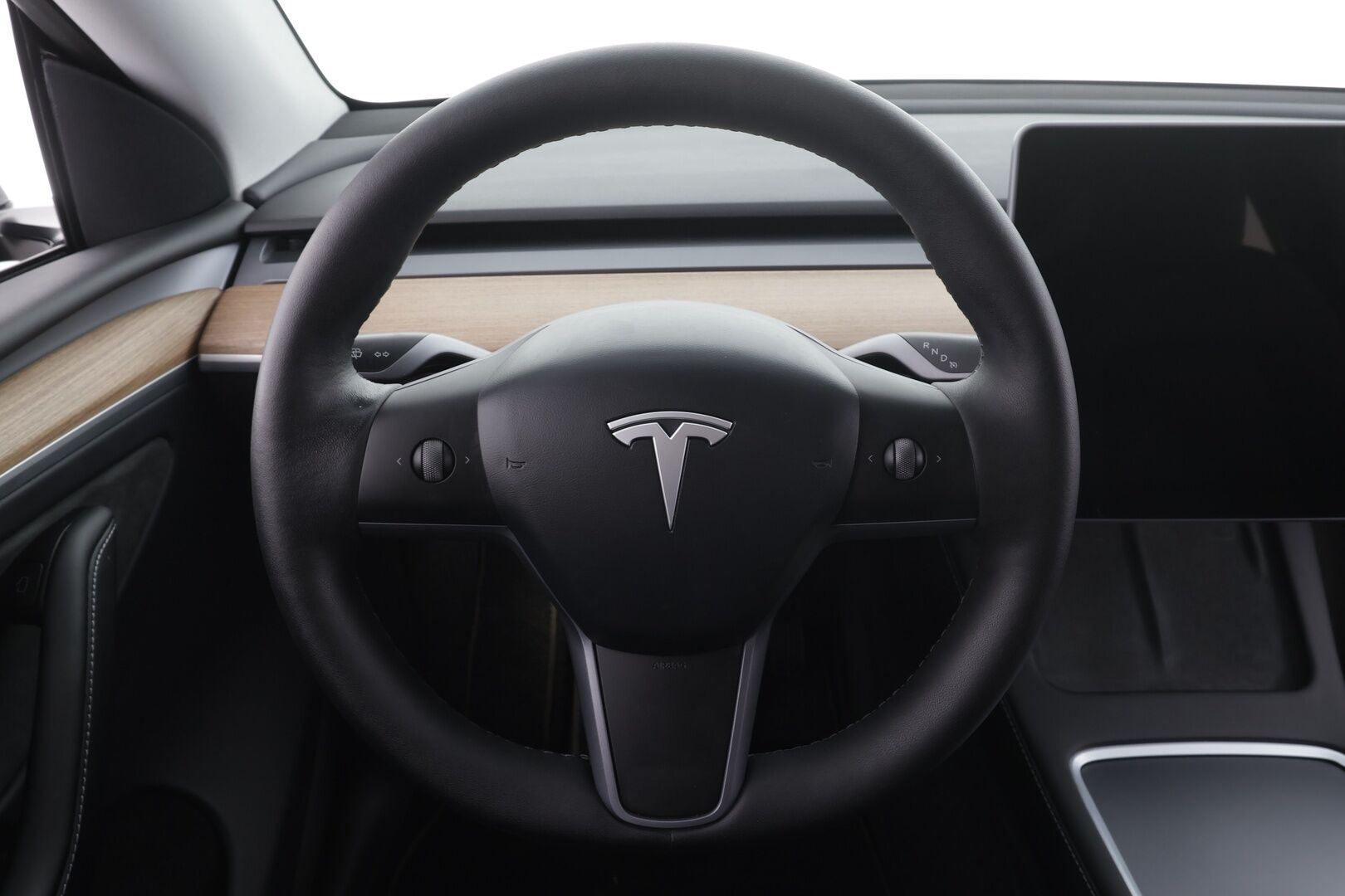 TESLA MODEL Y 2023 Long Range AWD * ILP / Lasikatto / ACC / Matrix-LED / P.kamera / Muistipenkki / Premium Audio * - 2x Latauskaapelit - HULLUT AVAJAISHULINAT KORKOTARJOUS 3,29 %
