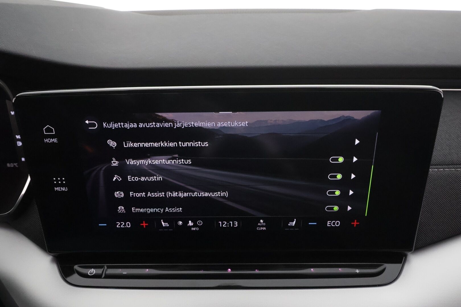 SKODA OCTAVIA 2023 Combi 1.4 TSI PHEV Style iV DSG Autom. * Webasto / Adapt.Vakkari / HUD / Crystal LED / Muistipenkit / Peruutuskamera / Apple&Android - Akku kuntotarkastettu / Merkkihuollettu / Koti & Kauppalaturi / Kahdet renkaat