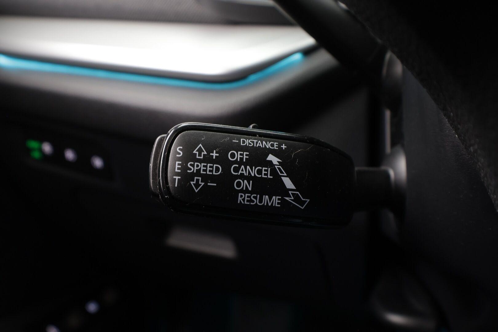 SKODA OCTAVIA 2023 Combi 1.4 TSI PHEV Style iV DSG Autom. * Webasto / Adapt.Vakkari / HUD / Crystal LED / Muistipenkit / Peruutuskamera / Apple&Android - Akku kuntotarkastettu / Merkkihuollettu / Koti & Kauppalaturi / Kahdet renkaat