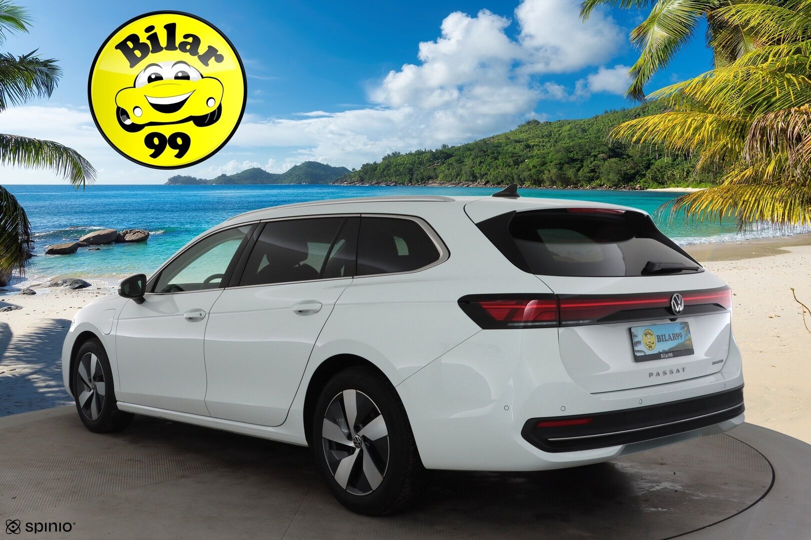 VOLKSWAGEN PASSAT 2025 Business 1.5 TSi eHybrid 110kW DSG * Koukku / ACC / LED / P.Kamera / Hierovat Sportpenkit / Navi * - 2x Latauskaapelit / Kahdet renkaat 