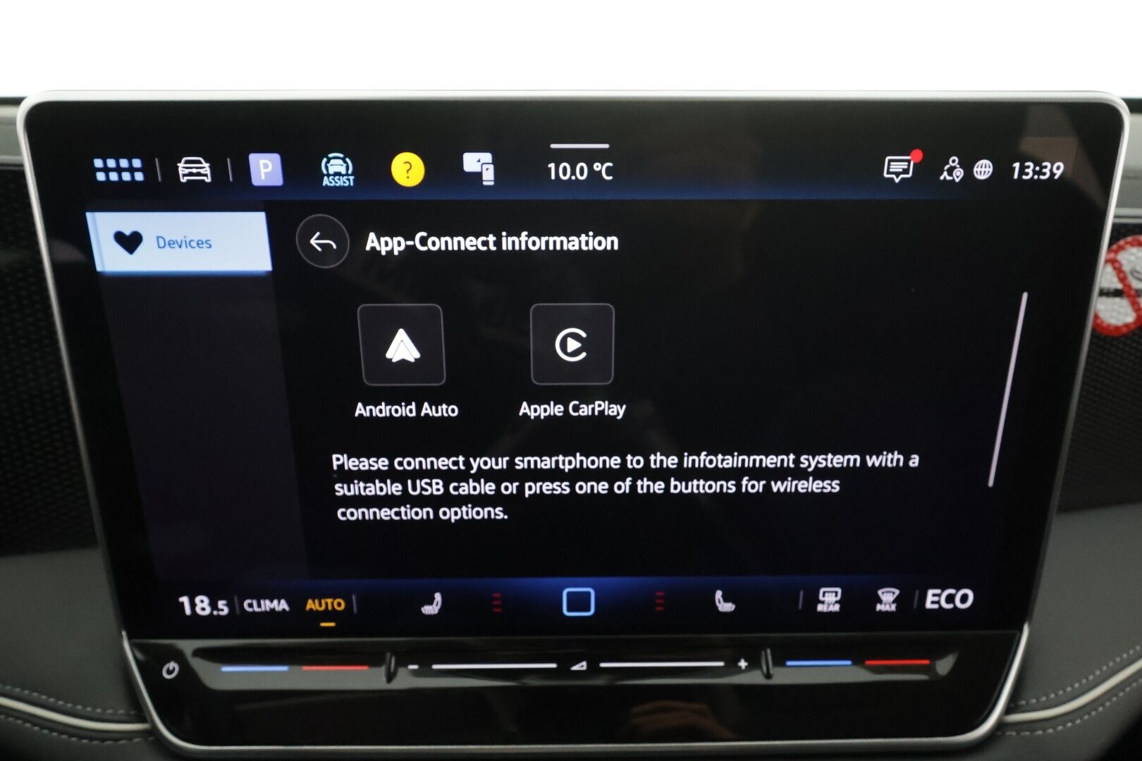 VOLKSWAGEN PASSAT 2025 Variant Elegance Business eHybrid 150 kW DSG-automaatti * Lisälämmitin / Adapt.Vakkari / Vetokoukku / Peruutuskamera / Hieronta / Navi - Akku kuntotarkastettu / 2x Latauskaapelit / Kahdet renkaat / Nahka-Alcantara