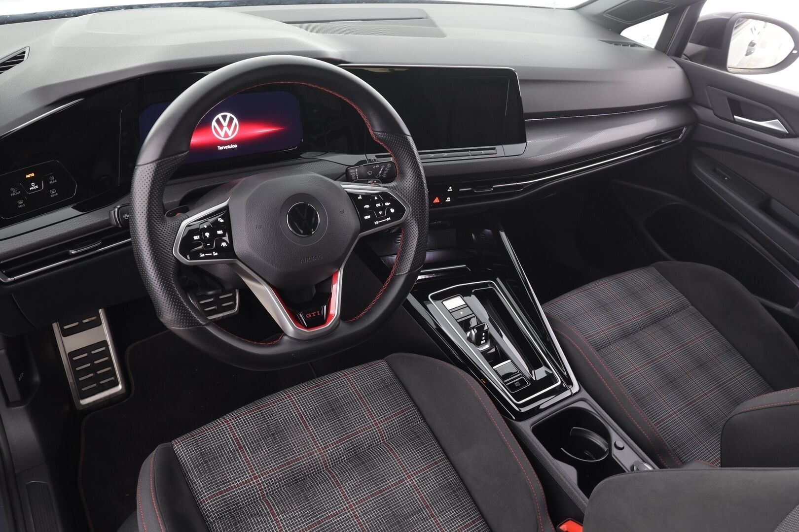 VOLKSWAGEN GOLF 2023 GTi 180 kW DSG * ACC / IQ LED / P.kamera / Sporttipenkit / Apple & Android * - 2x Vanteet / Merkkihuollot / 