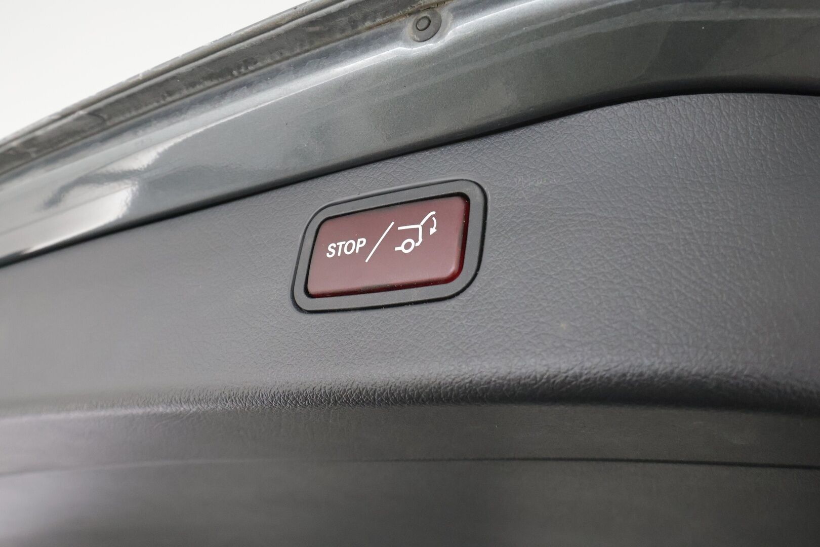 MERCEDES-BENZ C 2023 300 de 4Matic * Distronic Pro / P.kamera / Koukku / LED / Navi / Puolinahat / Sähköluukku * - Kahdet renkaat aluvanteilla - HULLUT AVAJAISHULINAT KORKOTARJOUS 3,29 %