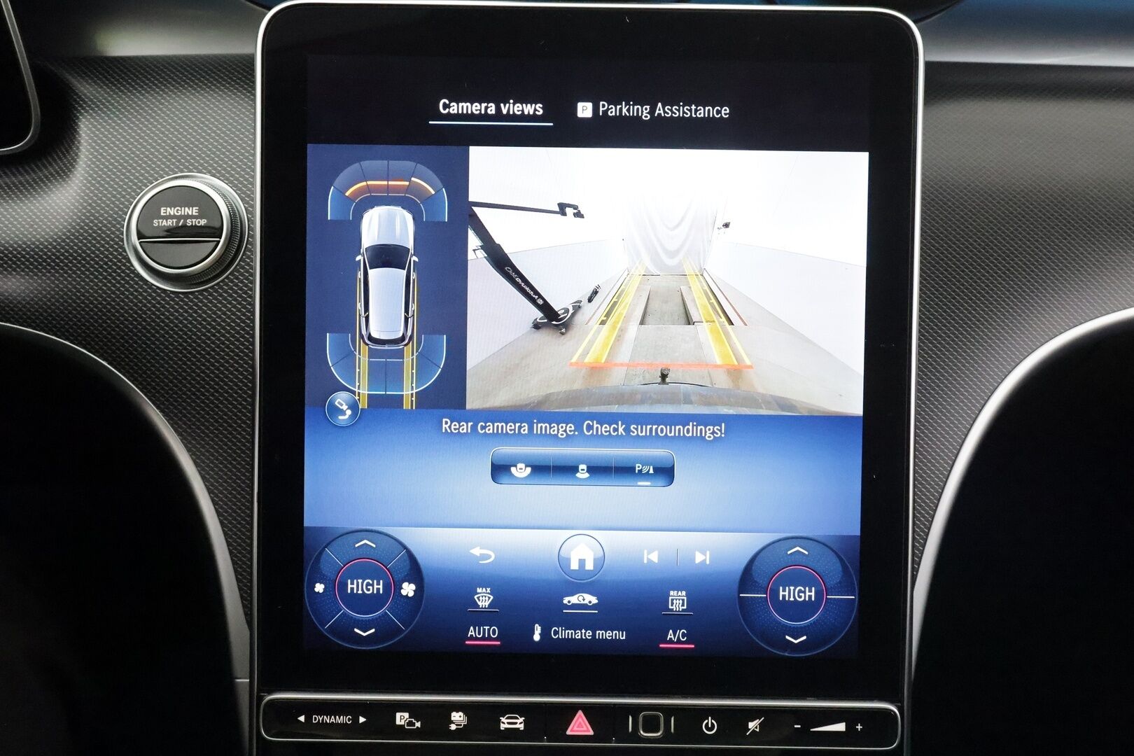 MERCEDES-BENZ C 2023 300 de 4Matic * Distronic Pro / P.kamera / Koukku / LED / Navi / Puolinahat / Sähköluukku * - Kahdet renkaat aluvanteilla